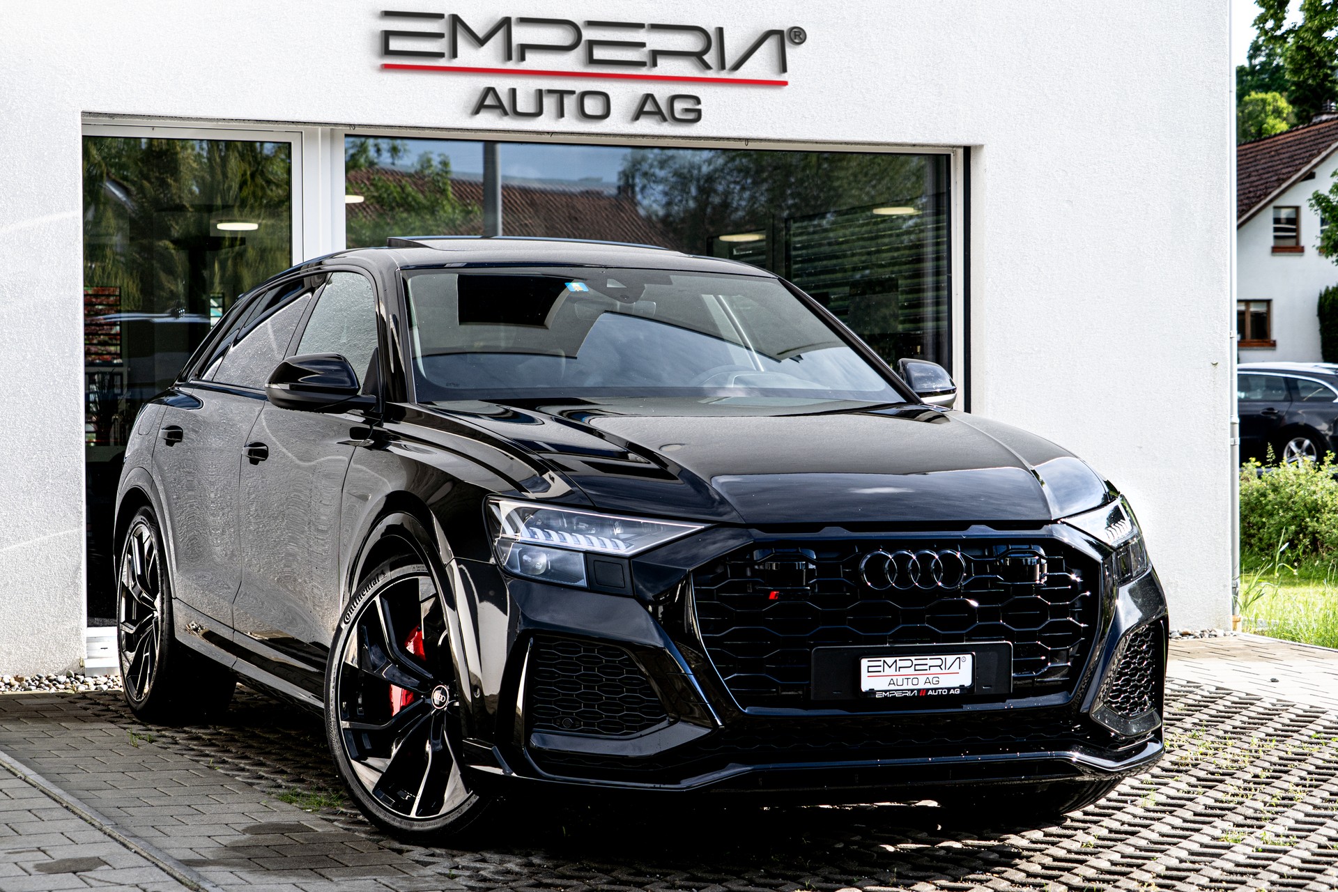 AUDI RSQ8 quattro tiptronic-showroom-element-1