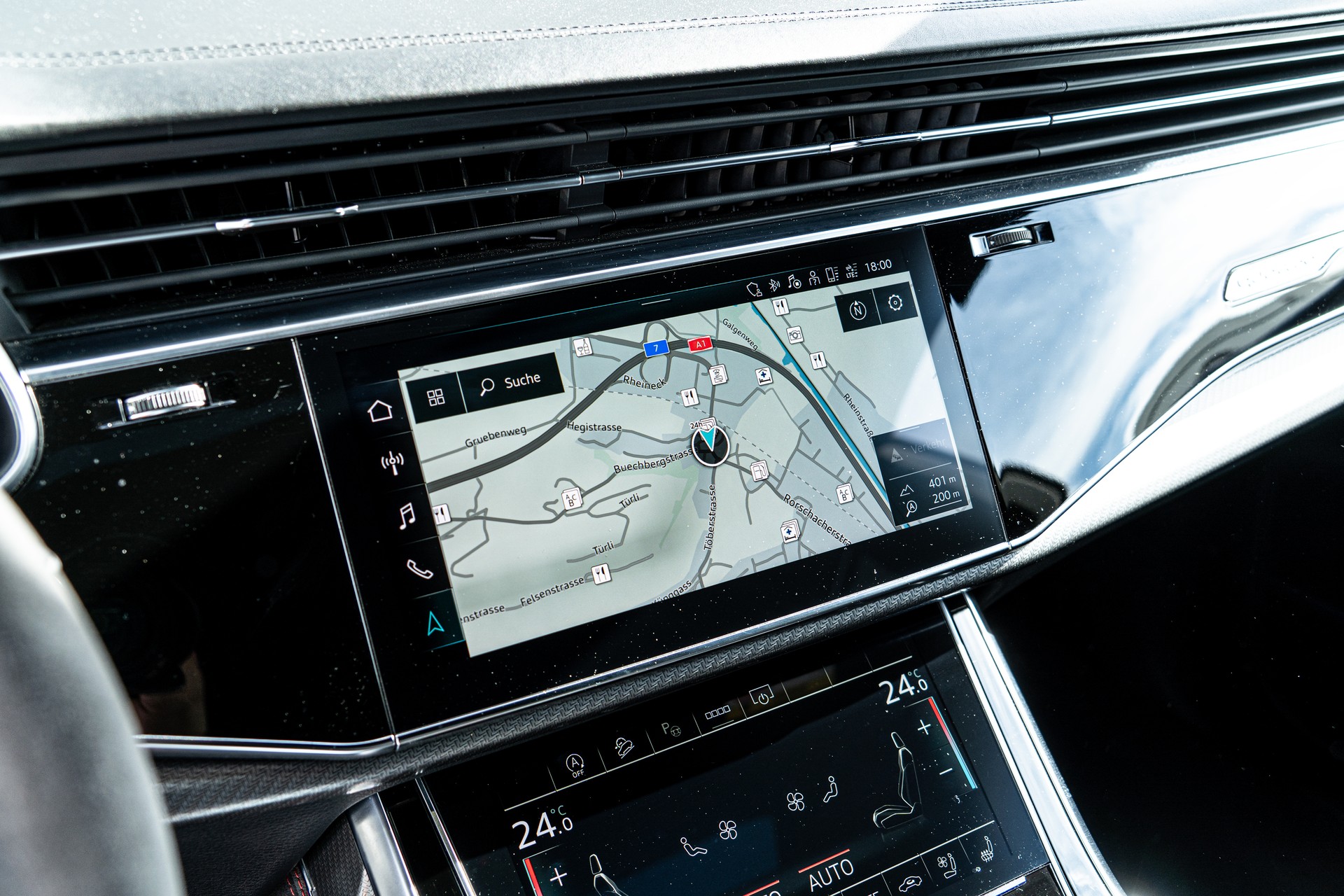 AUDI RSQ8 quattro tiptronic-image-27
