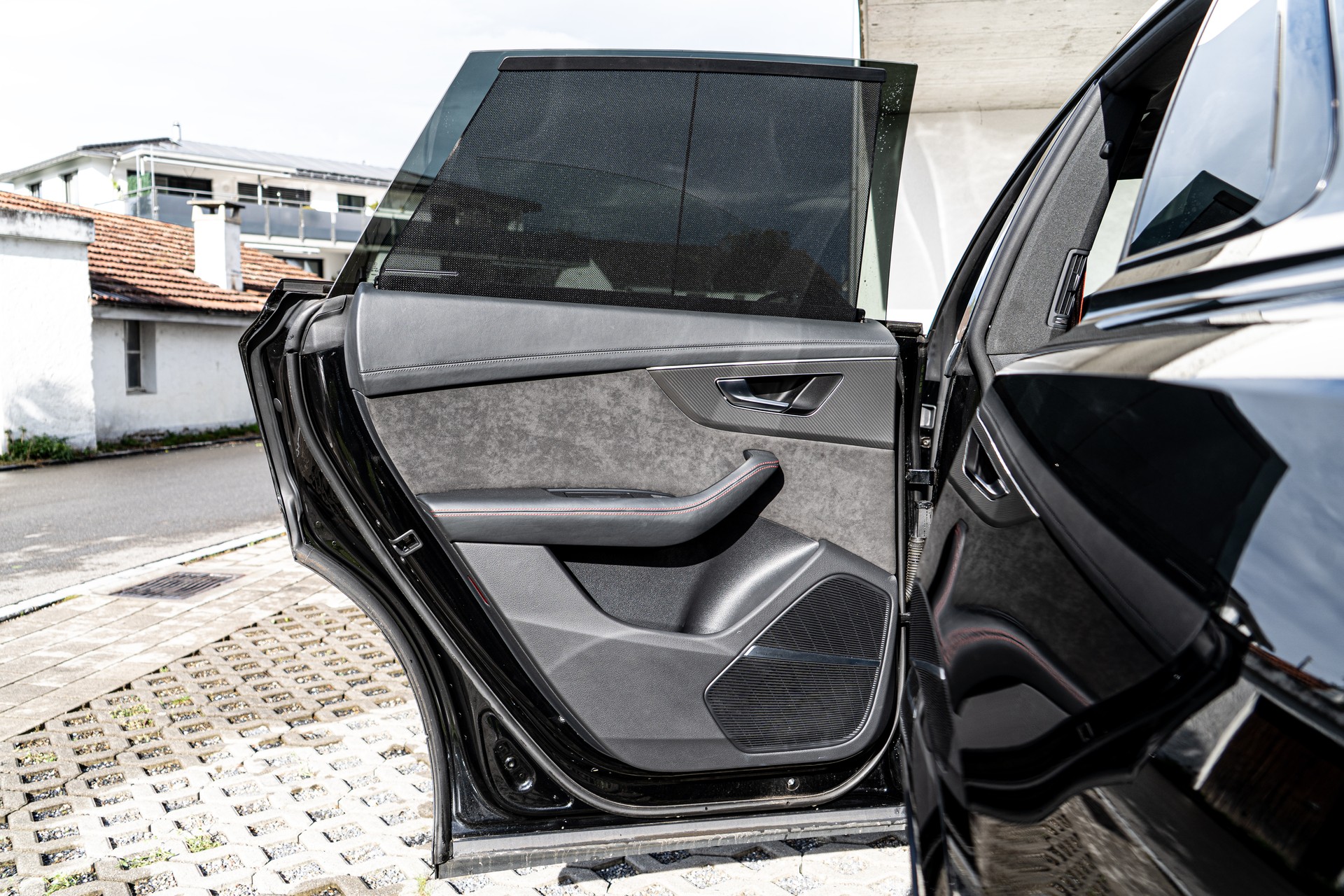 AUDI RSQ8 quattro tiptronic-image-22