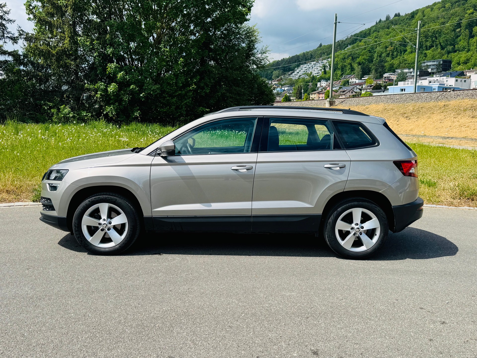 SKODA Karoq 1.0 TSI Ambition DSG-image-6