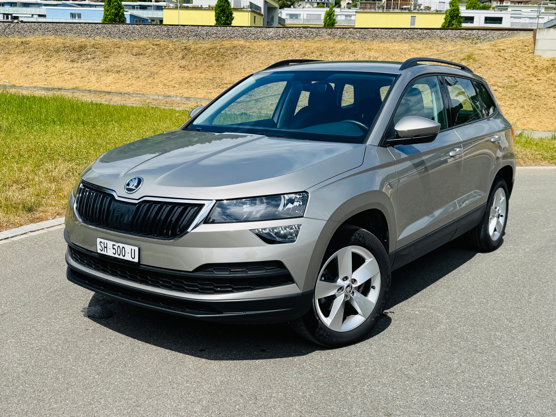 SKODA Karoq 1.0 TSI Ambition DSG-image-1