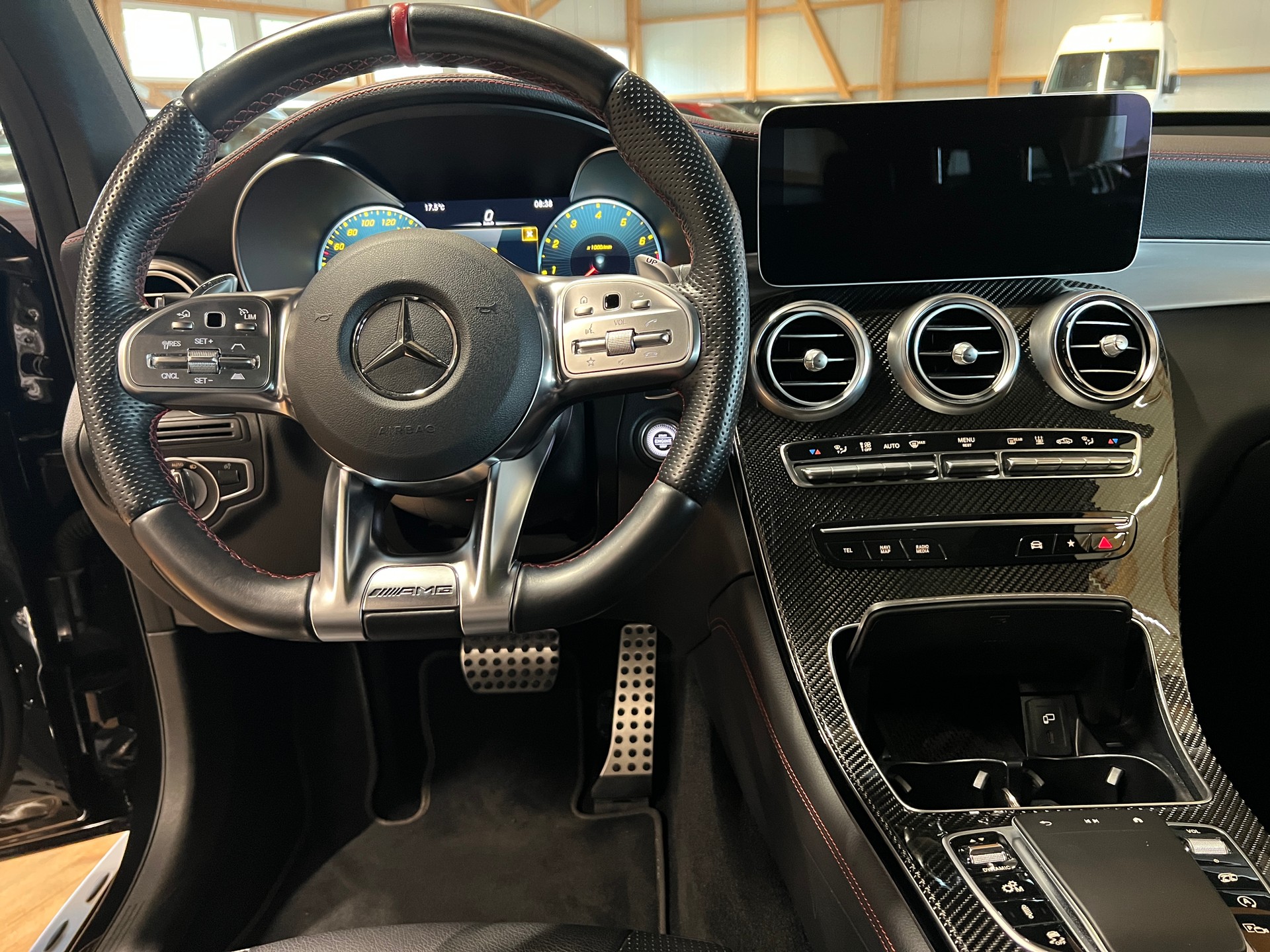 MERCEDES-BENZ GLC 43 AMG 4Matic 9G-Tronic-image-8