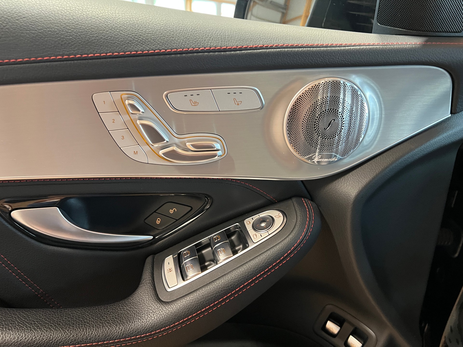 MERCEDES-BENZ GLC 43 AMG 4Matic 9G-Tronic-image-9
