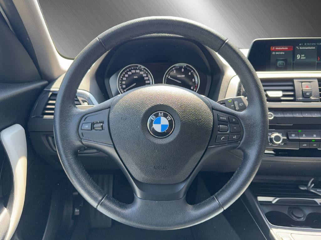 BMW 116d-image-8