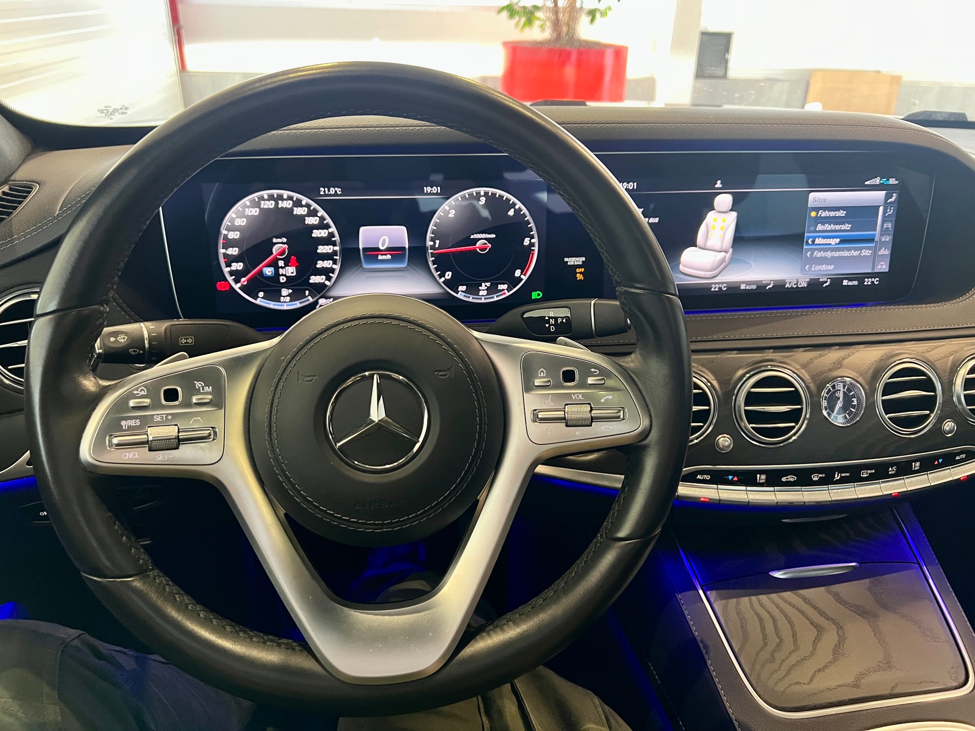MERCEDES-BENZ S 350 d 4Matic 9G-Tronic-image-17