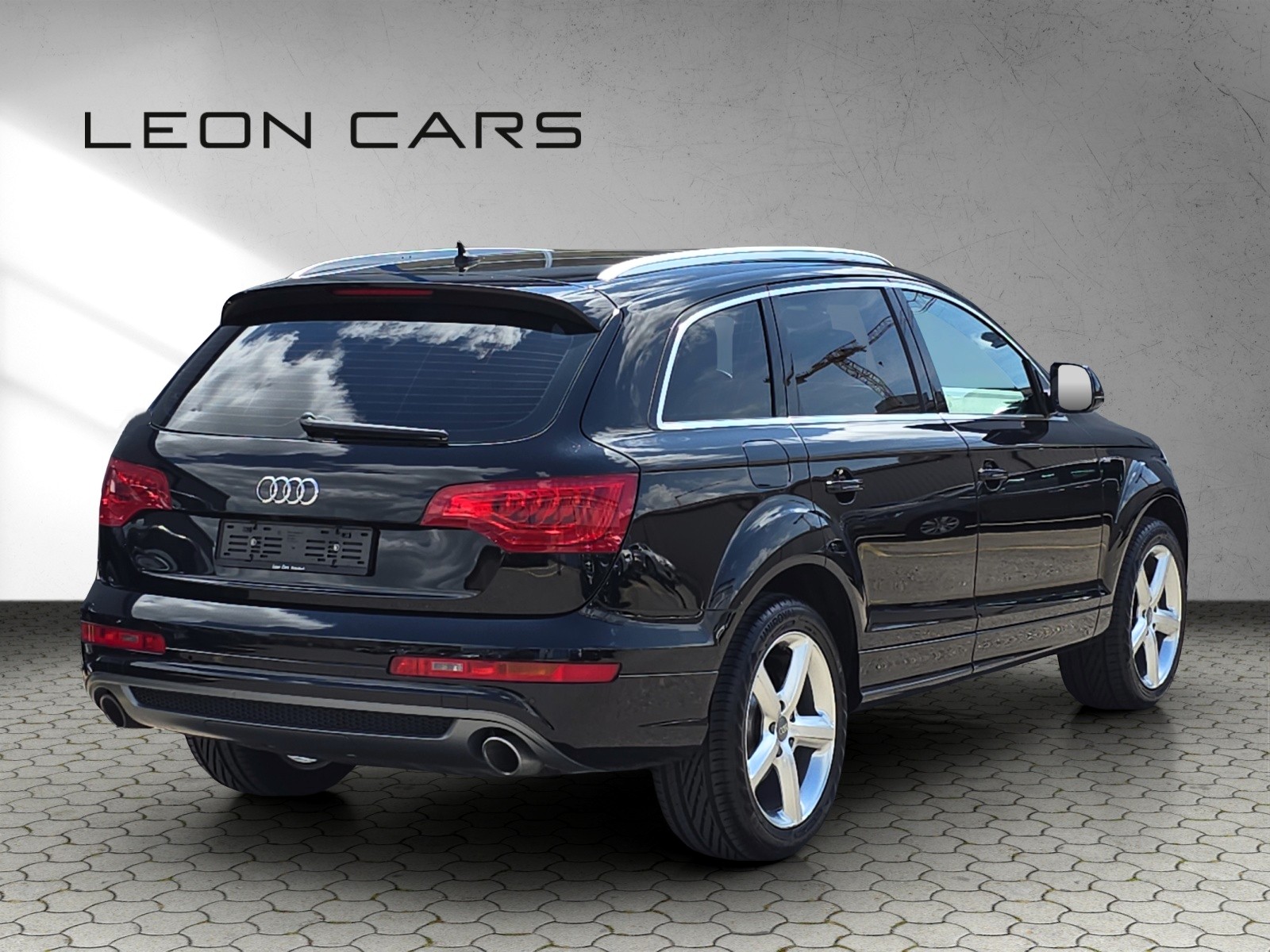 AUDI Q7 3.0 TDI S-Line quattro tiptronic Luftfederung 7-Sitzer-image-4