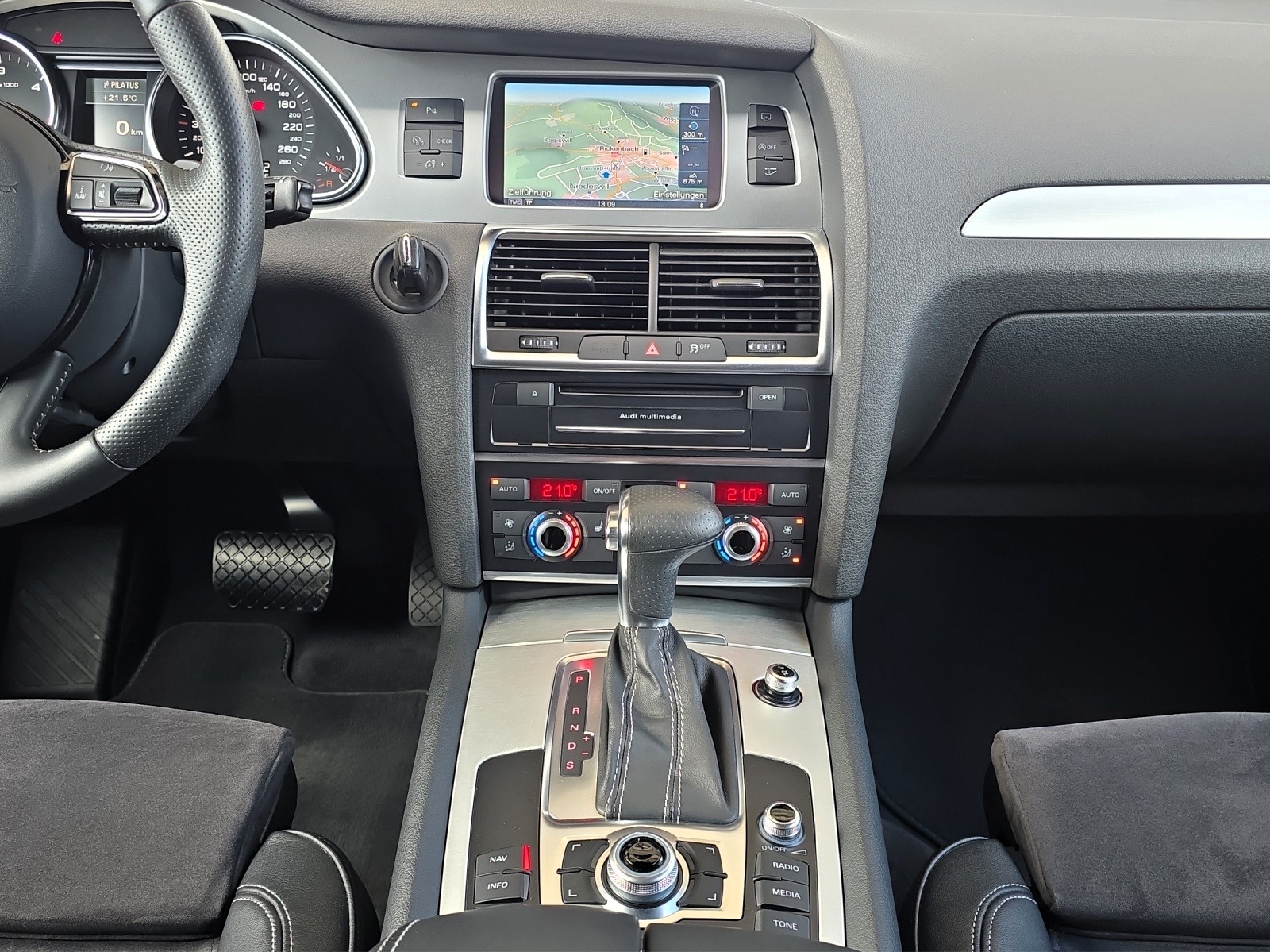 AUDI Q7 3.0 TDI S-Line quattro tiptronic Luftfederung 7-Sitzer-image-12