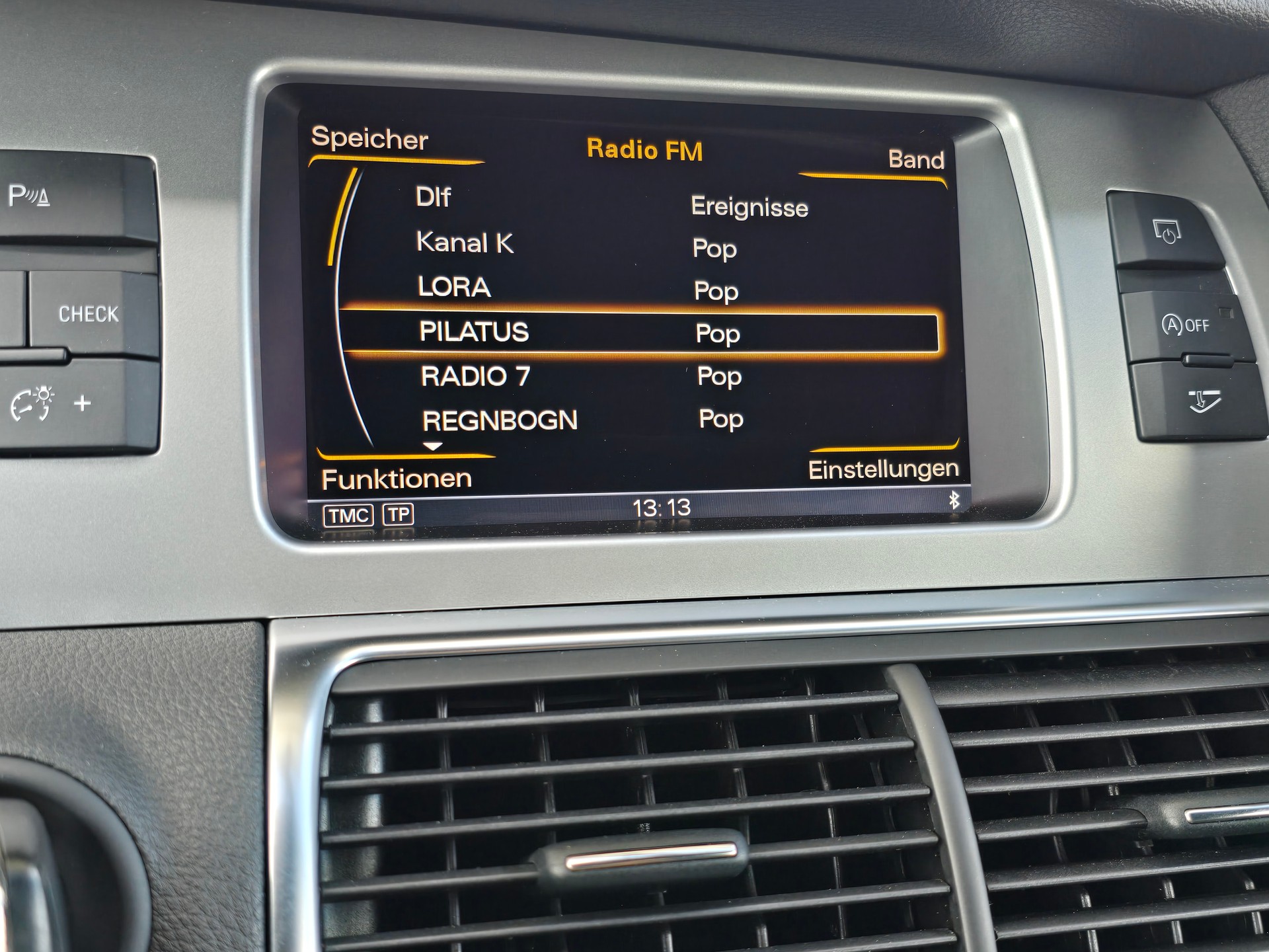 AUDI Q7 3.0 TDI S-Line quattro tiptronic Luftfederung 7-Sitzer-image-26
