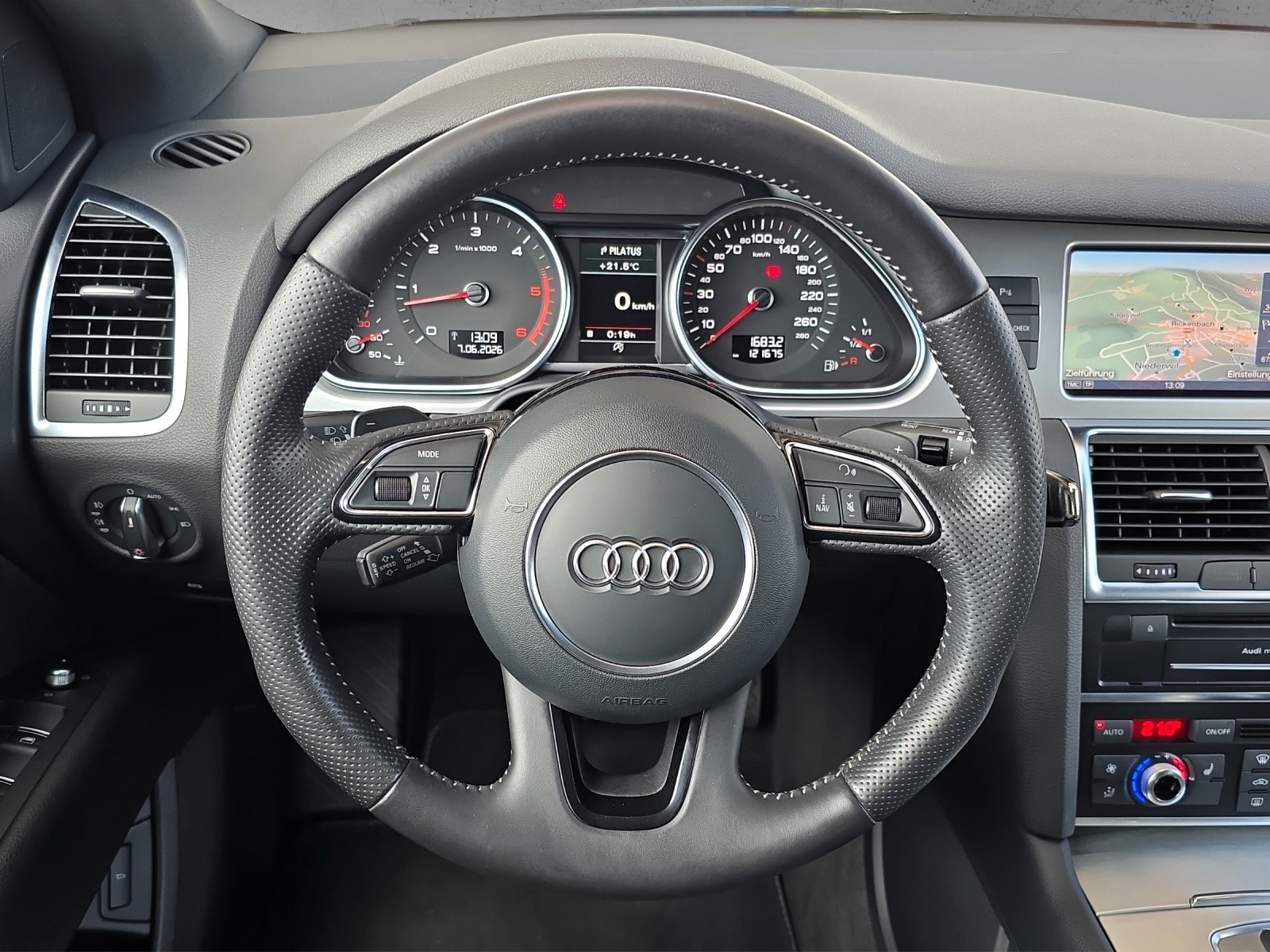 AUDI Q7 3.0 TDI S-Line quattro tiptronic Luftfederung 7-Sitzer-image-13