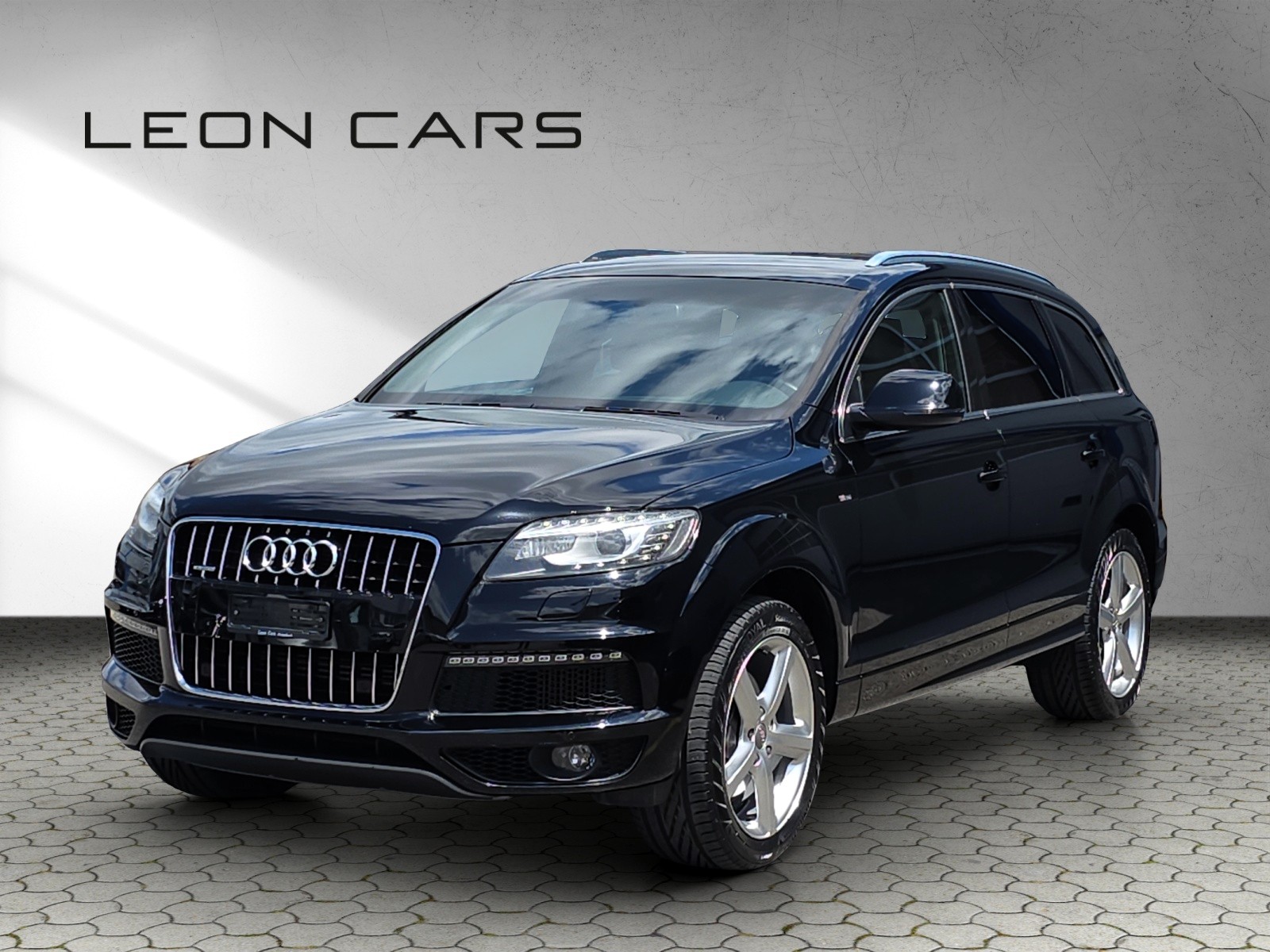 AUDI Q7 3.0 TDI S-Line quattro tiptronic Luftfederung 7-Sitzer