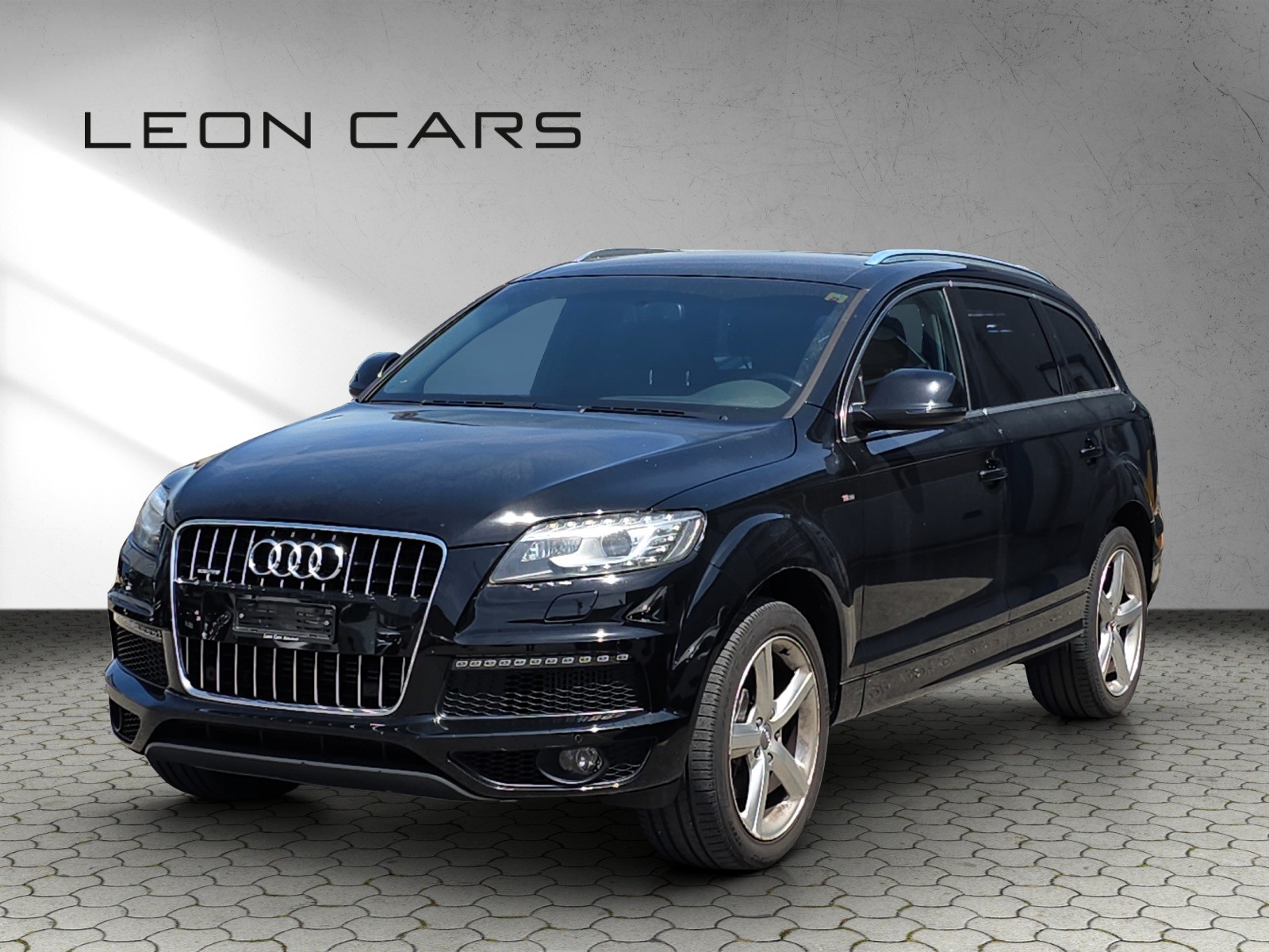 AUDI Q7 3.0 TDI S-Line quattro tiptronic Luftfederung 7-Sitzer