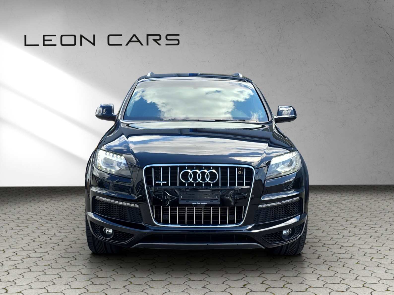 AUDI Q7 3.0 TDI S-Line quattro tiptronic Luftfederung 7-Sitzer-showroom-element-1