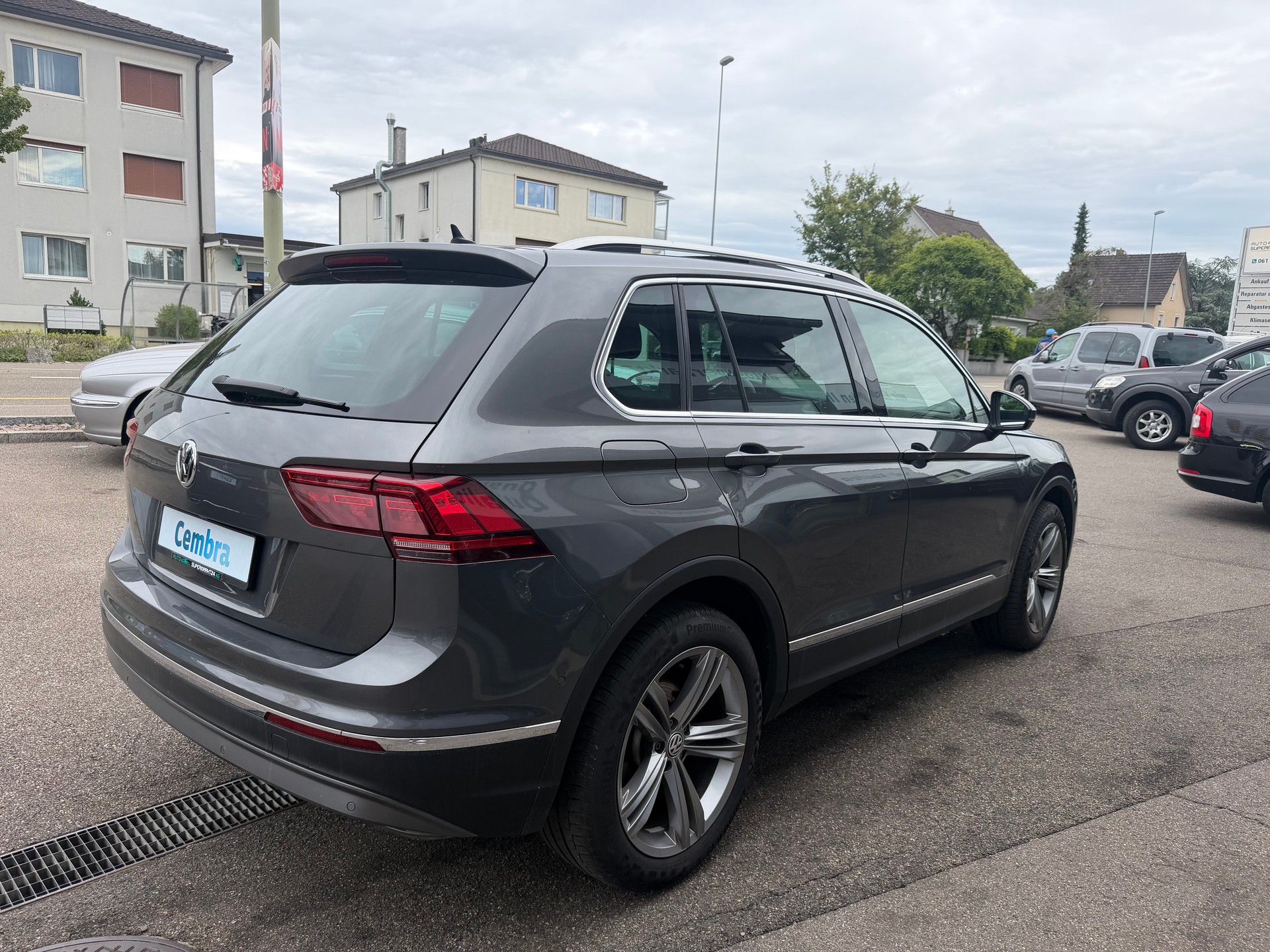 VW Tiguan 2.0 TDI SCR Highline 4Motion DSG-image-5