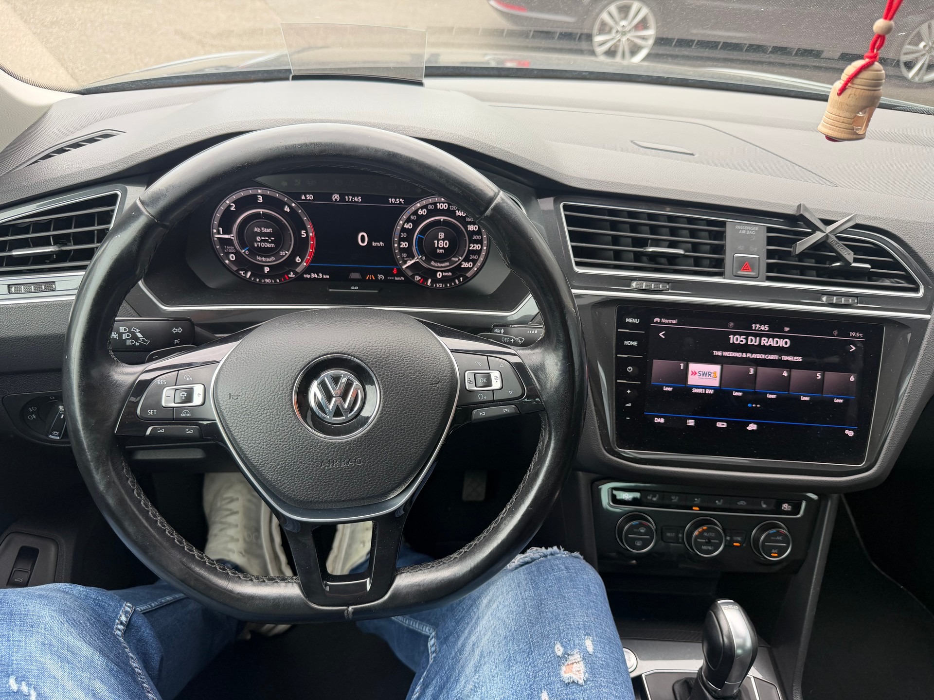 VW Tiguan 2.0 TDI SCR Highline 4Motion DSG-image-15
