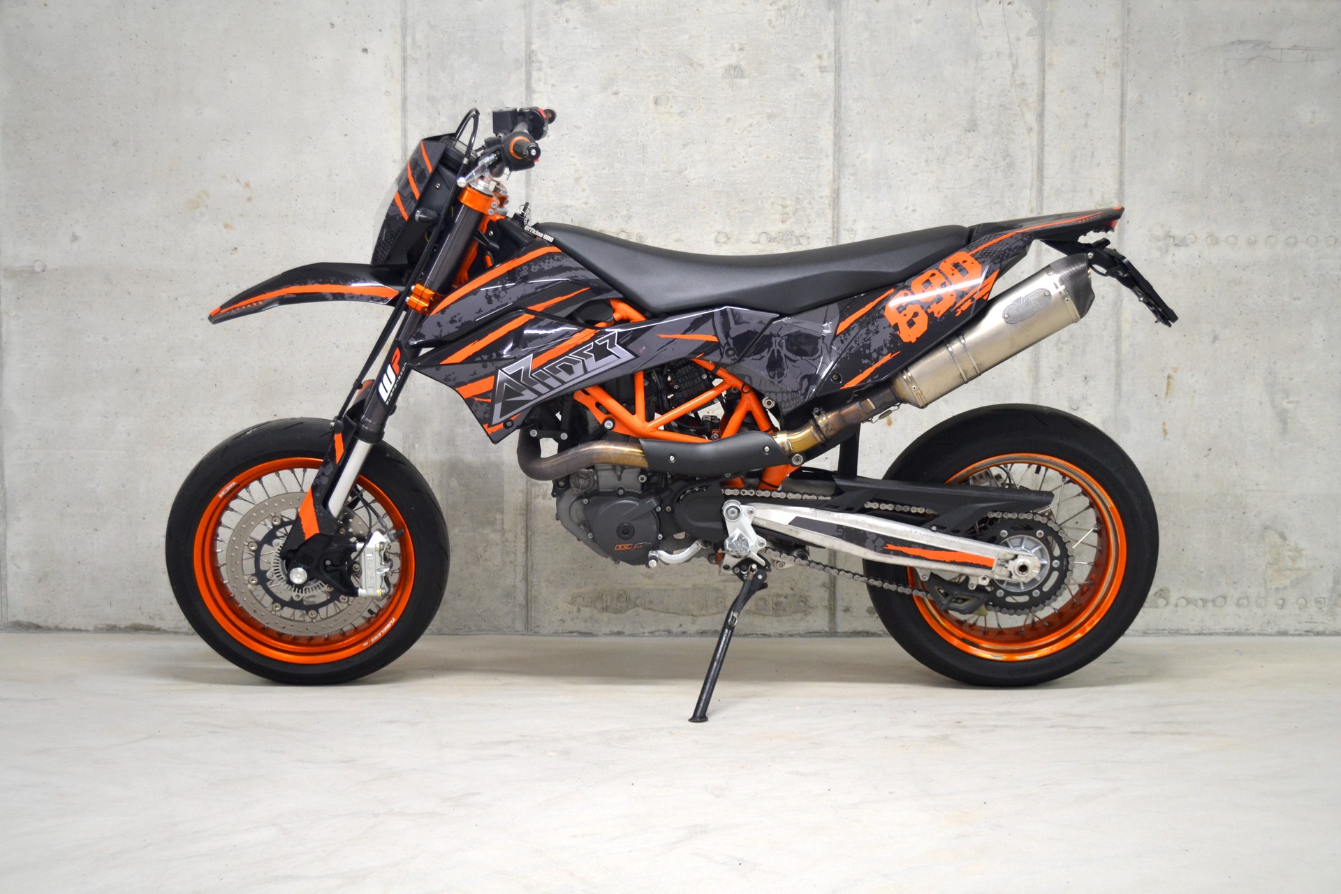 KTM 690 SMC R-image-2