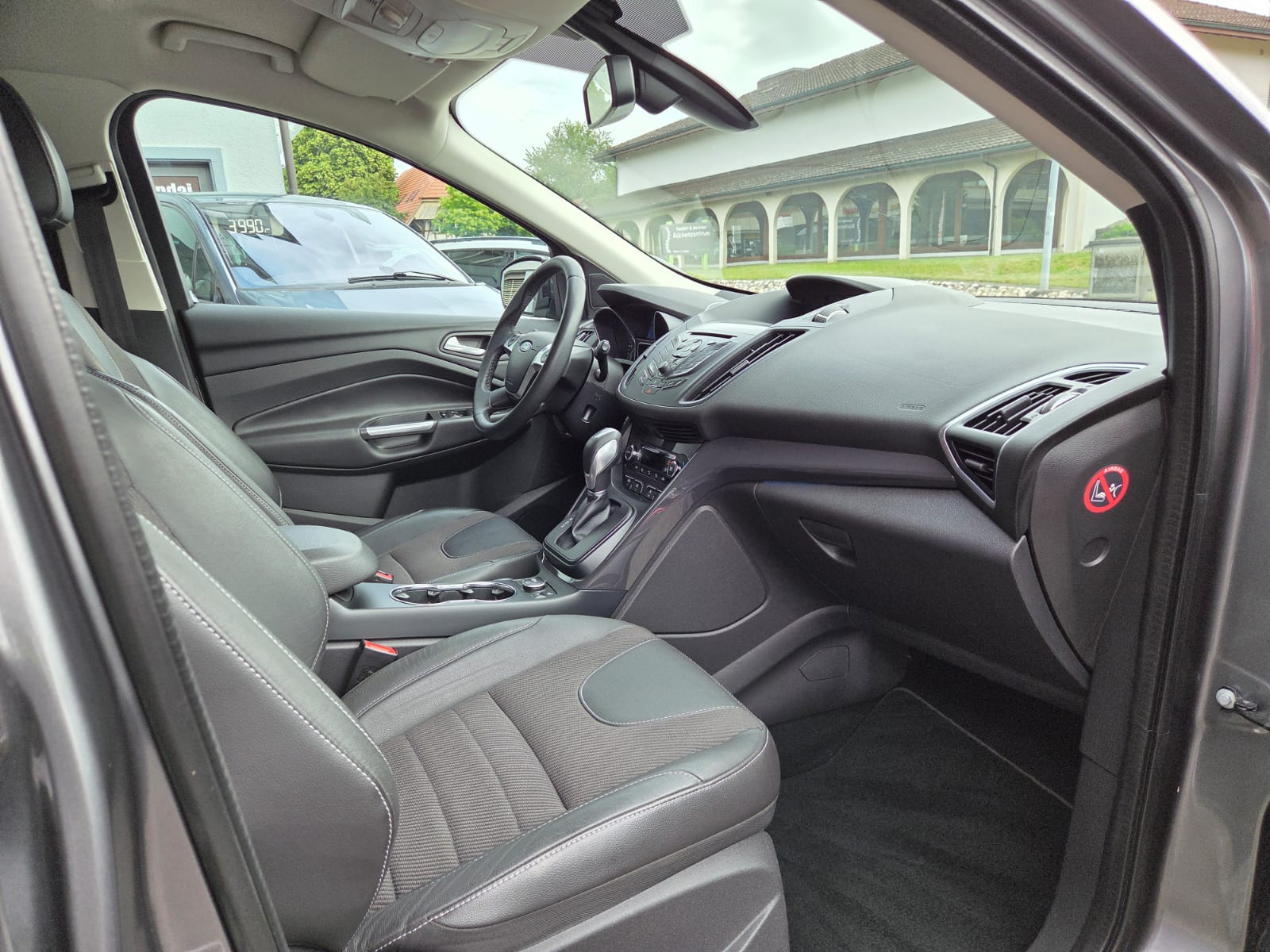 FORD Kuga 2.0 TDCi Titanium 4WD PowerShift-image-10