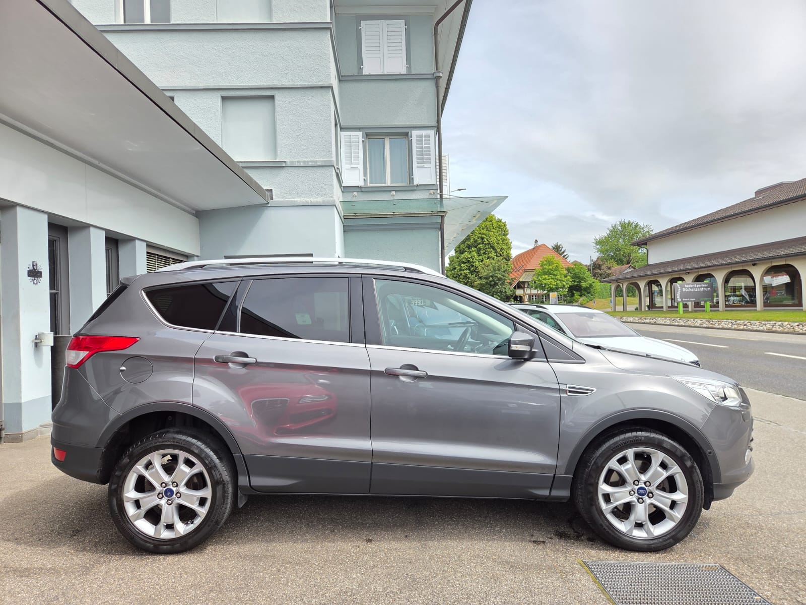FORD Kuga 2.0 TDCi Titanium 4WD PowerShift-image-5