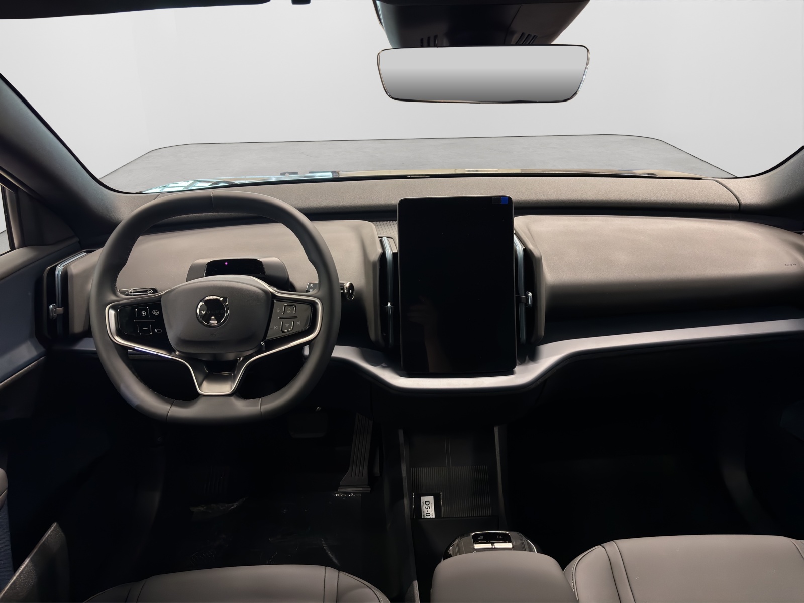 VOLVO EX30 Plus XCENTRIC Black Edition-image-5