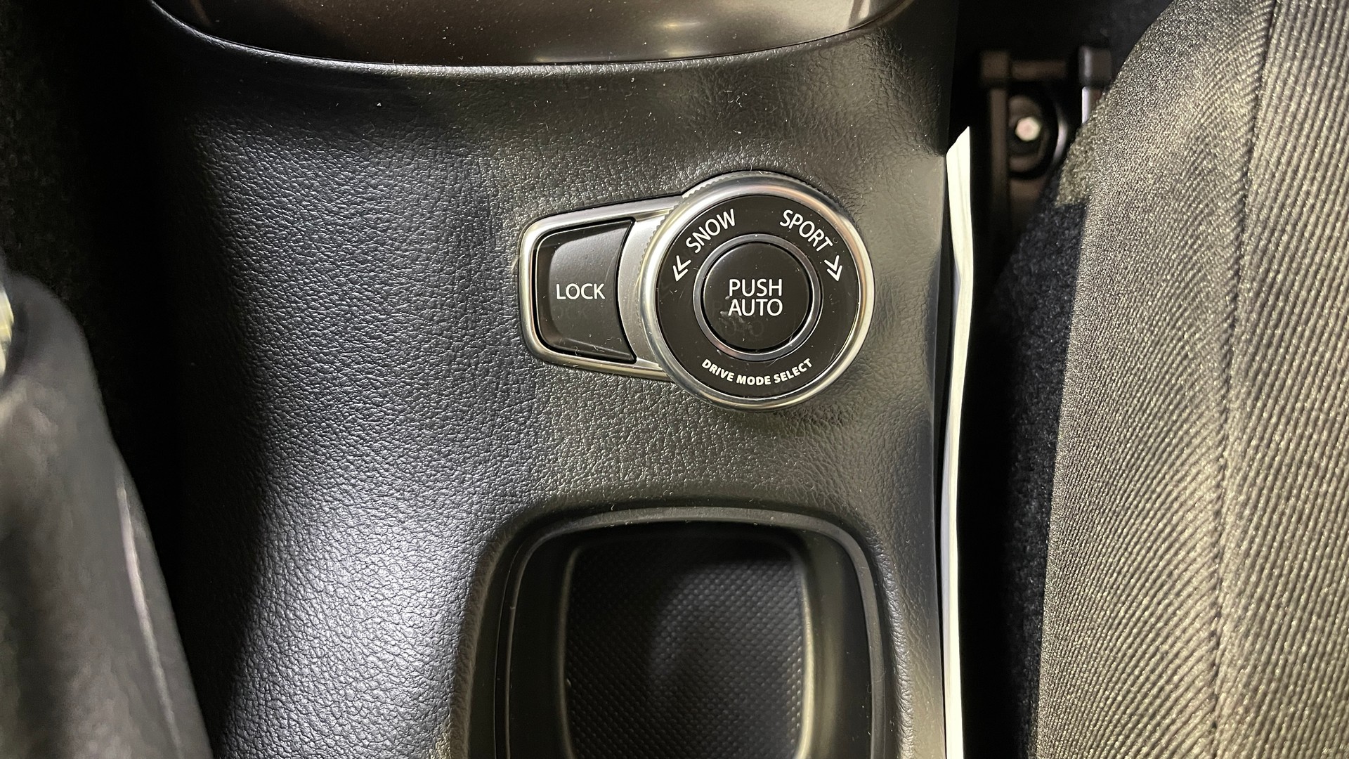 SUZUKI S-Cross 1.4 16V Compact+ MHD 4WD-image-19