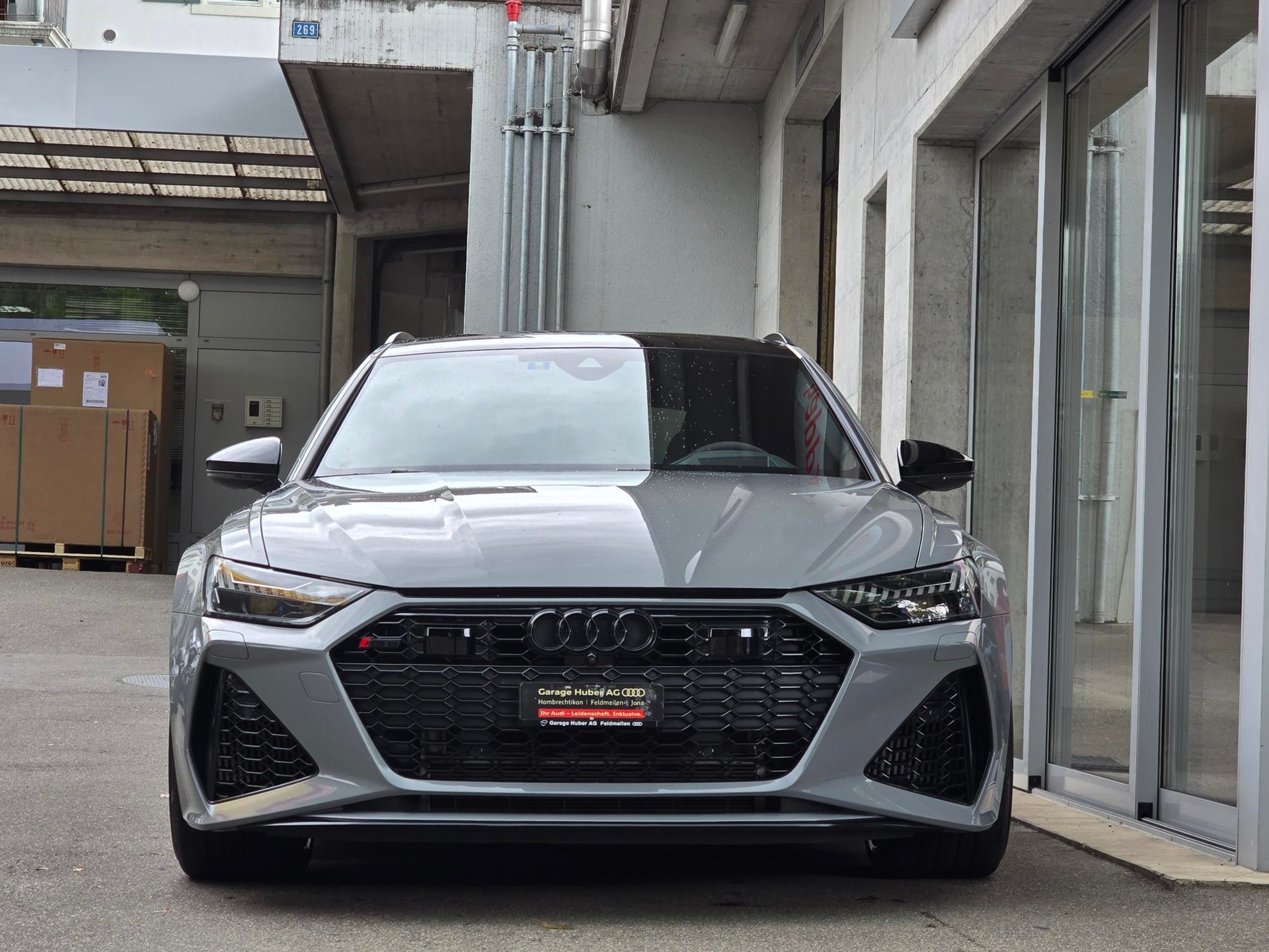 AUDI RS6 Avant 4.0 TFSI V8 quattro-showroom-element-3