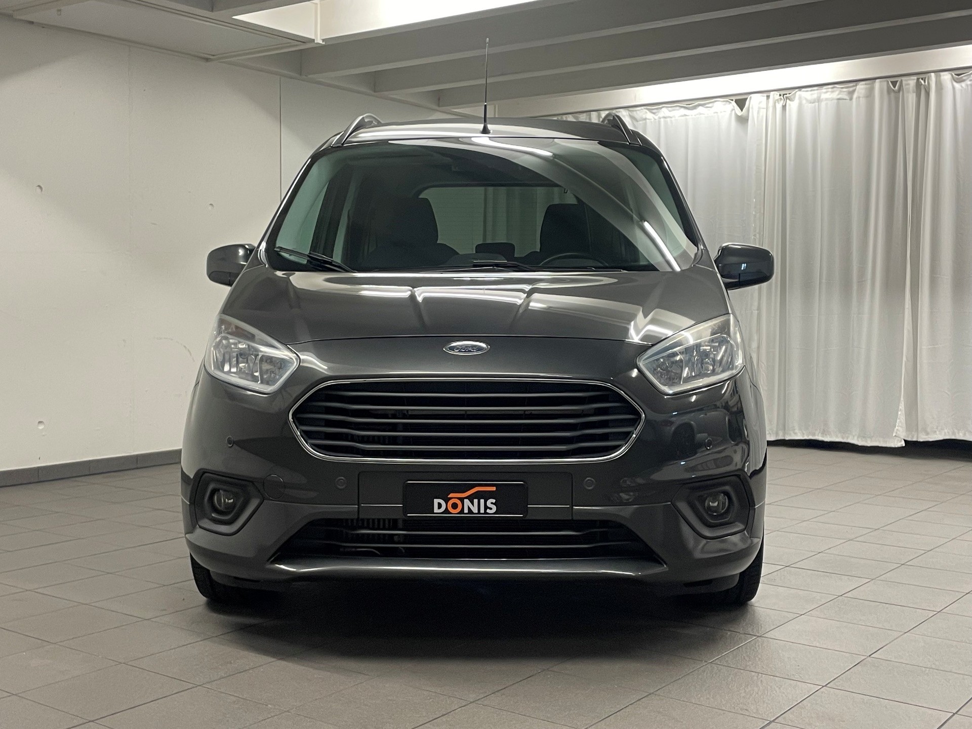 FORD Tourneo Courier 1.0 SCTi Titanium-image-3