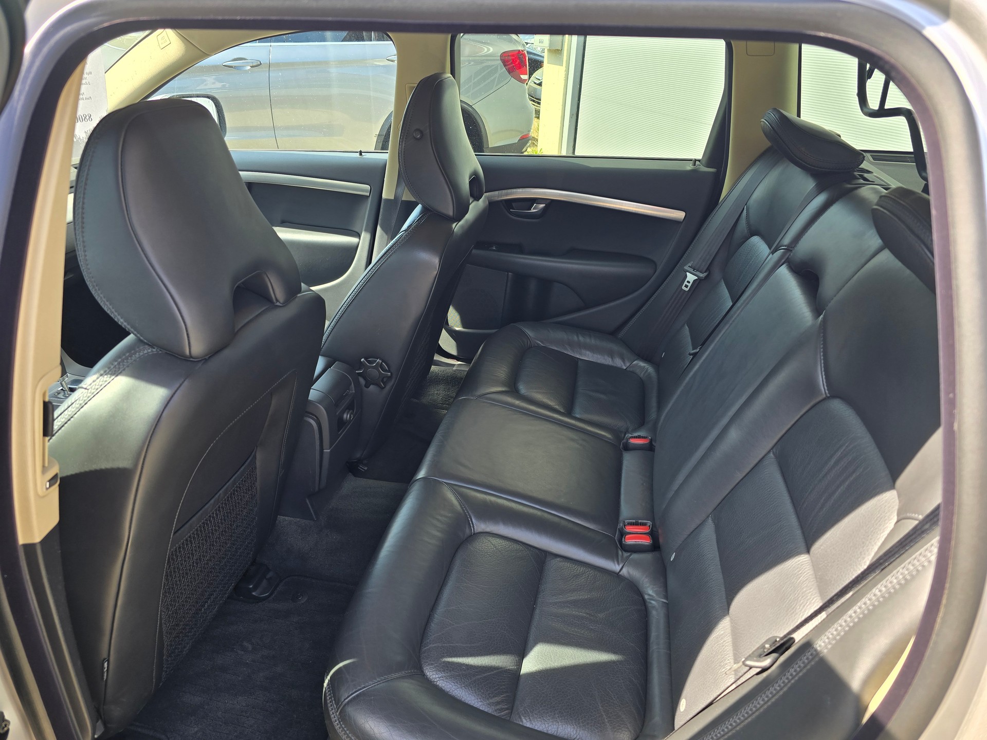 VOLVO XC70 D5 AWD Summum Geartronic-image-8