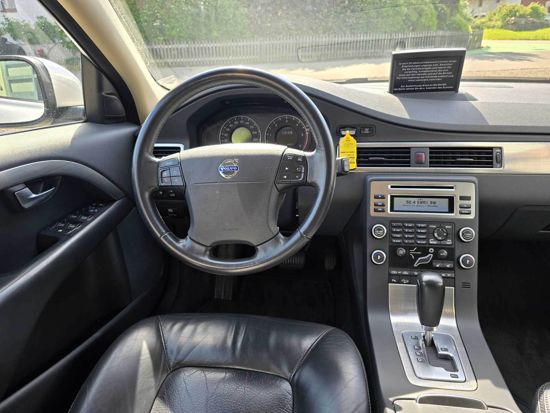 VOLVO XC70 D5 AWD Summum Geartronic-image-7