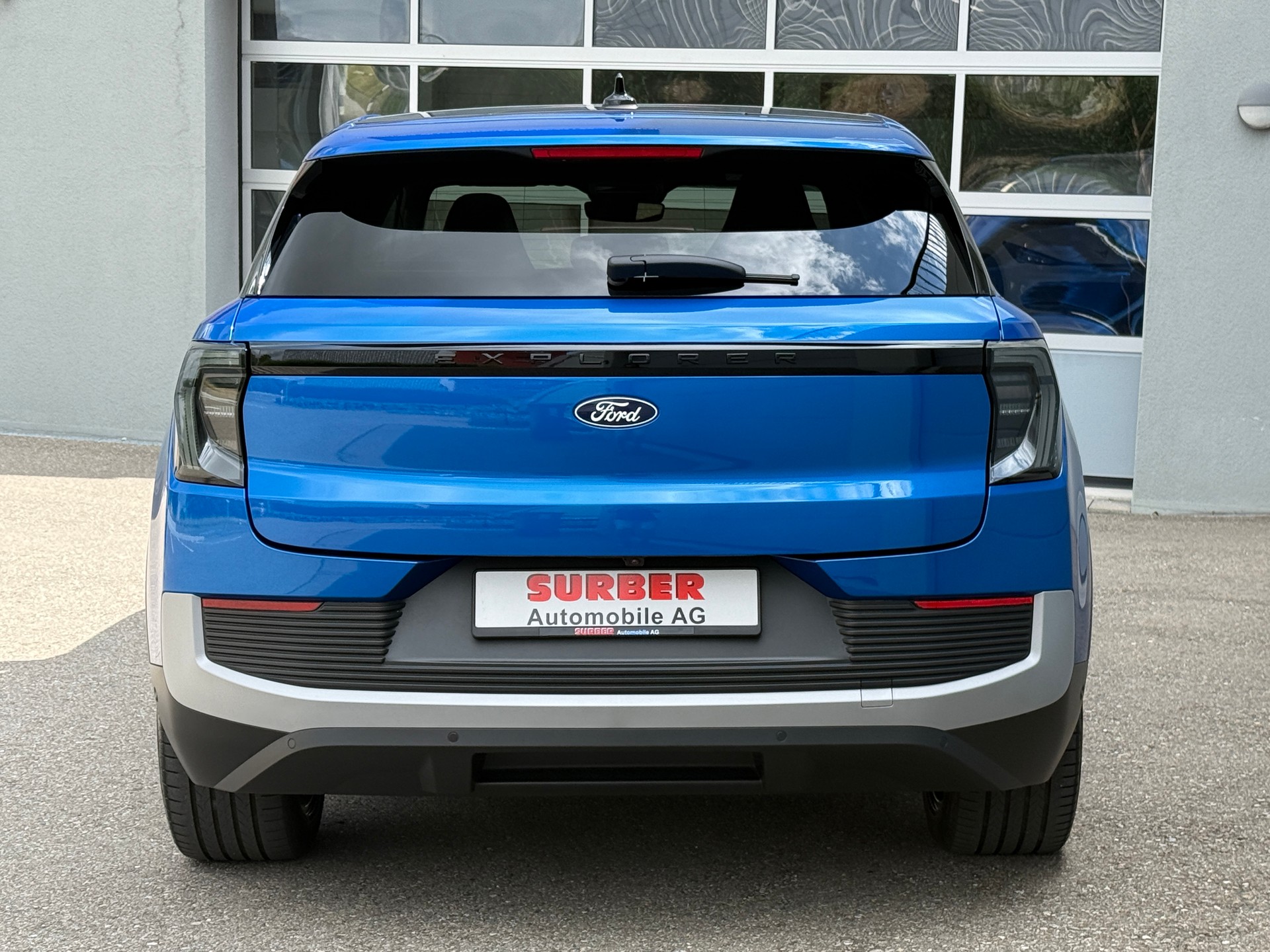 FORD Explorer Elektro 77kWh Extended Range PREMIUM mit Anhängerkupplung, Wärmepumpe & Panoramadach-image-5
