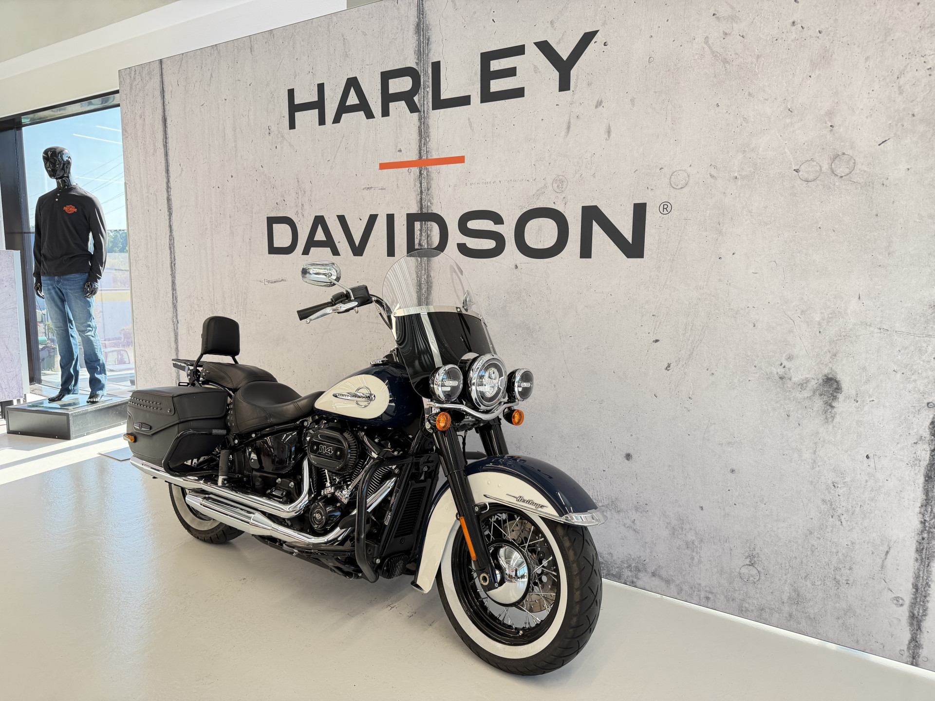 HARLEY-DAVIDSON FLHCS 1868 Softail Heritage Classic 114-image-2
