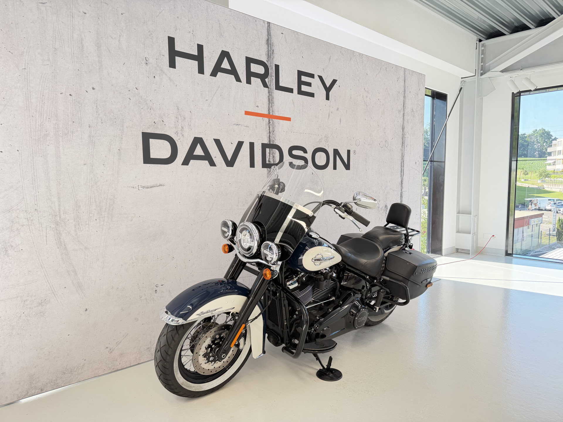 HARLEY-DAVIDSON FLHCS 1868 Softail Heritage Classic 114-image-1