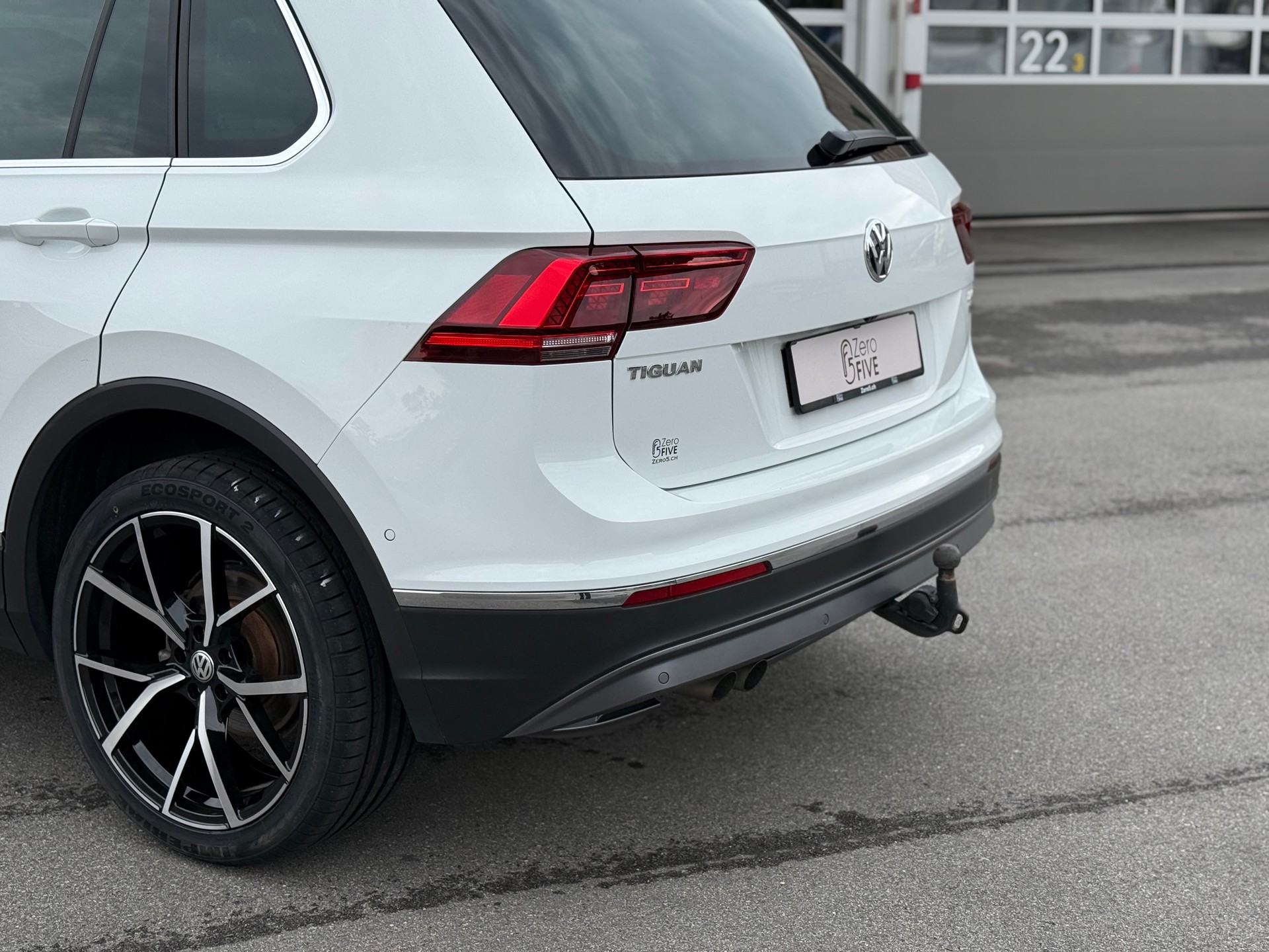 VW Tiguan 2.0 TDI SCR Highline 4Motion DSG-image-5