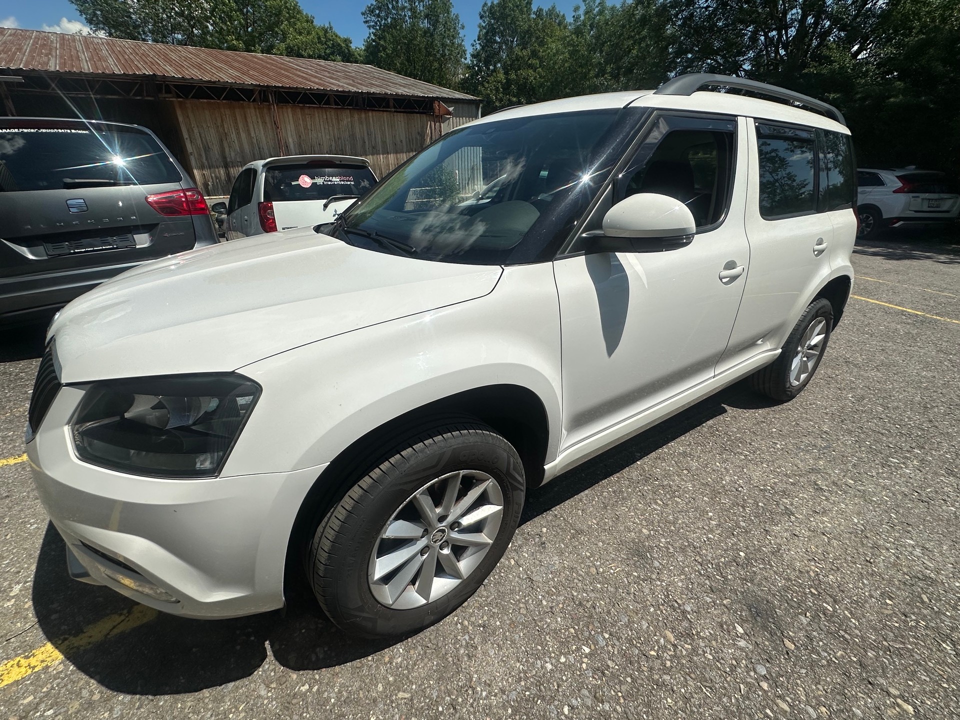 SKODA Yeti 1.8 TSI Active 4x4 DSG-image-7