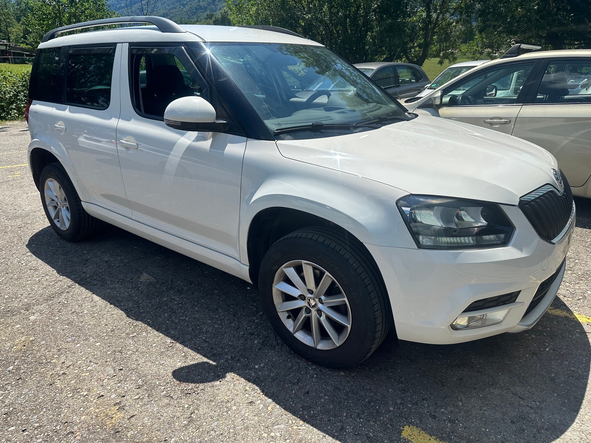 SKODA Yeti 1.8 TSI Active 4x4 DSG-image-2