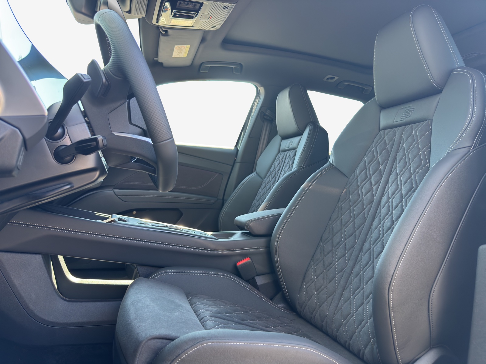 AUDI Q4 e-tron SUV quattro performance-image-9
