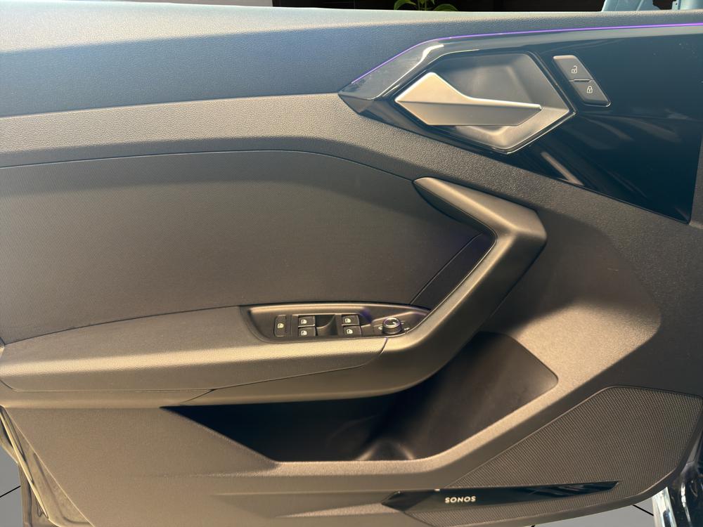 AUDI A1 35 TFSI S Line-image-10