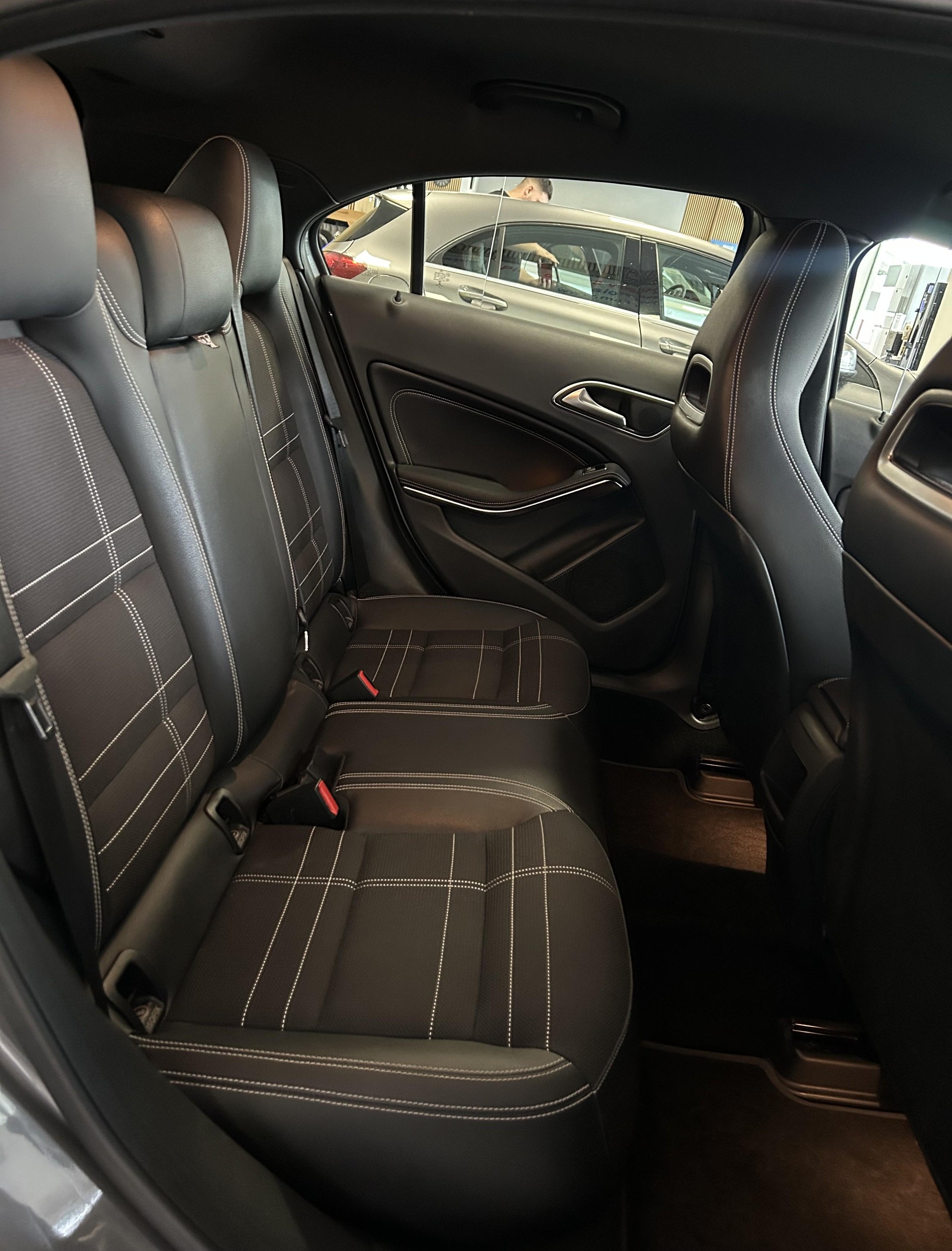 MERCEDES-BENZ A 180 Urban-image-15