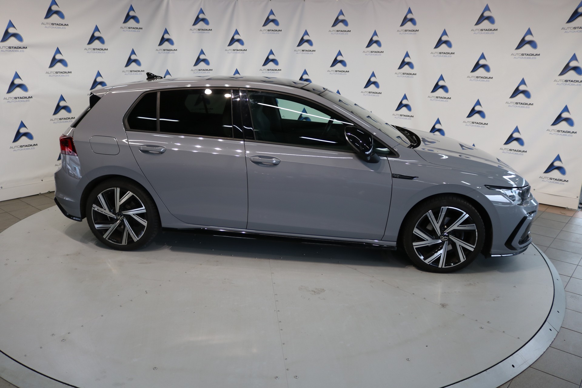 VW Golf 1.5 eTSI mHEV ACT R-Line DSG-image-26