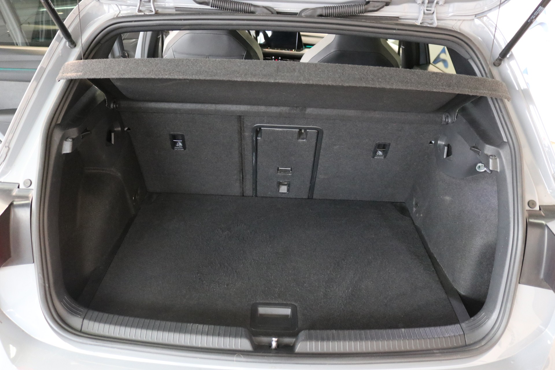 VW Golf 1.5 eTSI mHEV ACT R-Line DSG-image-32