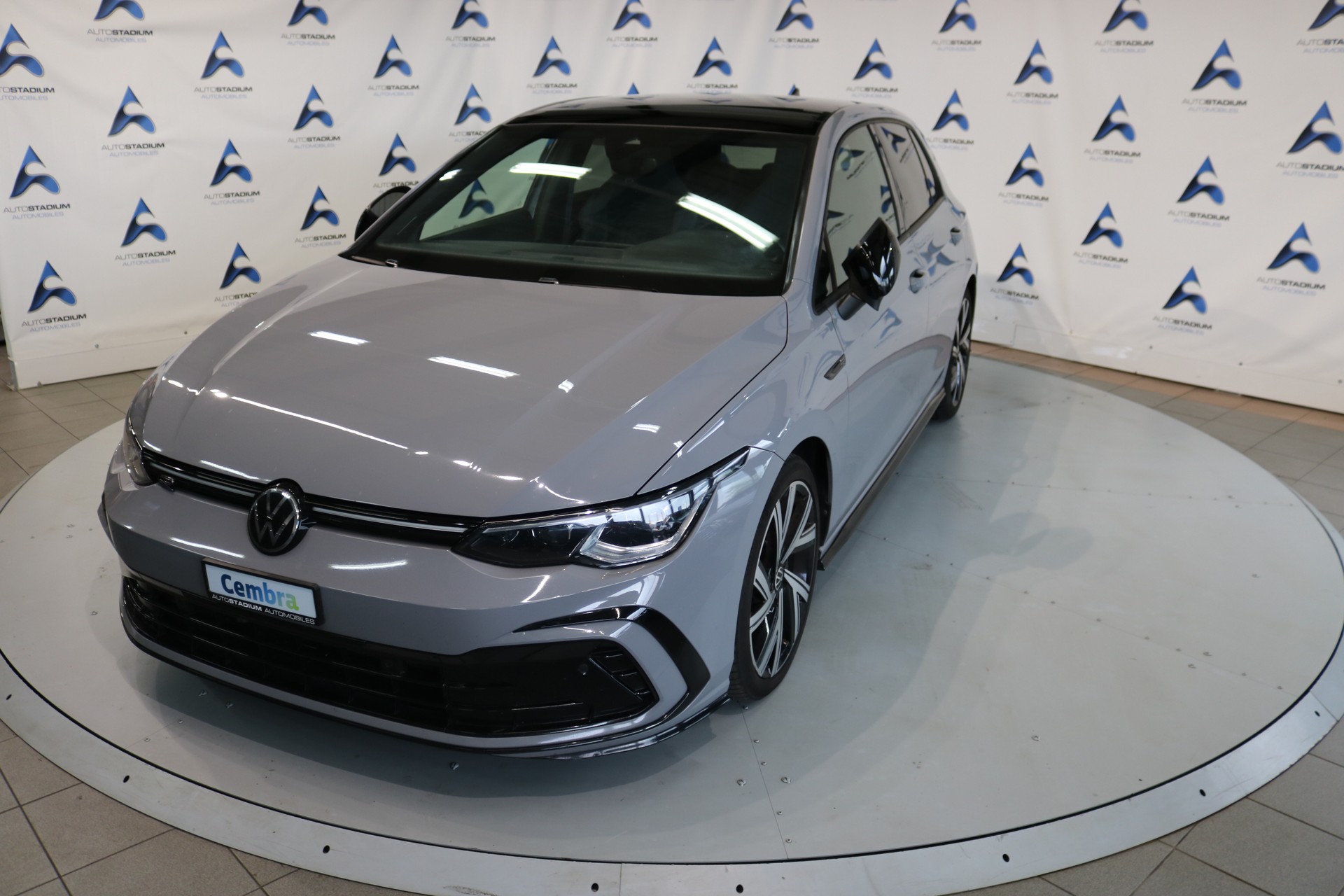 VW Golf 1.5 eTSI mHEV ACT R-Line DSG-image-10
