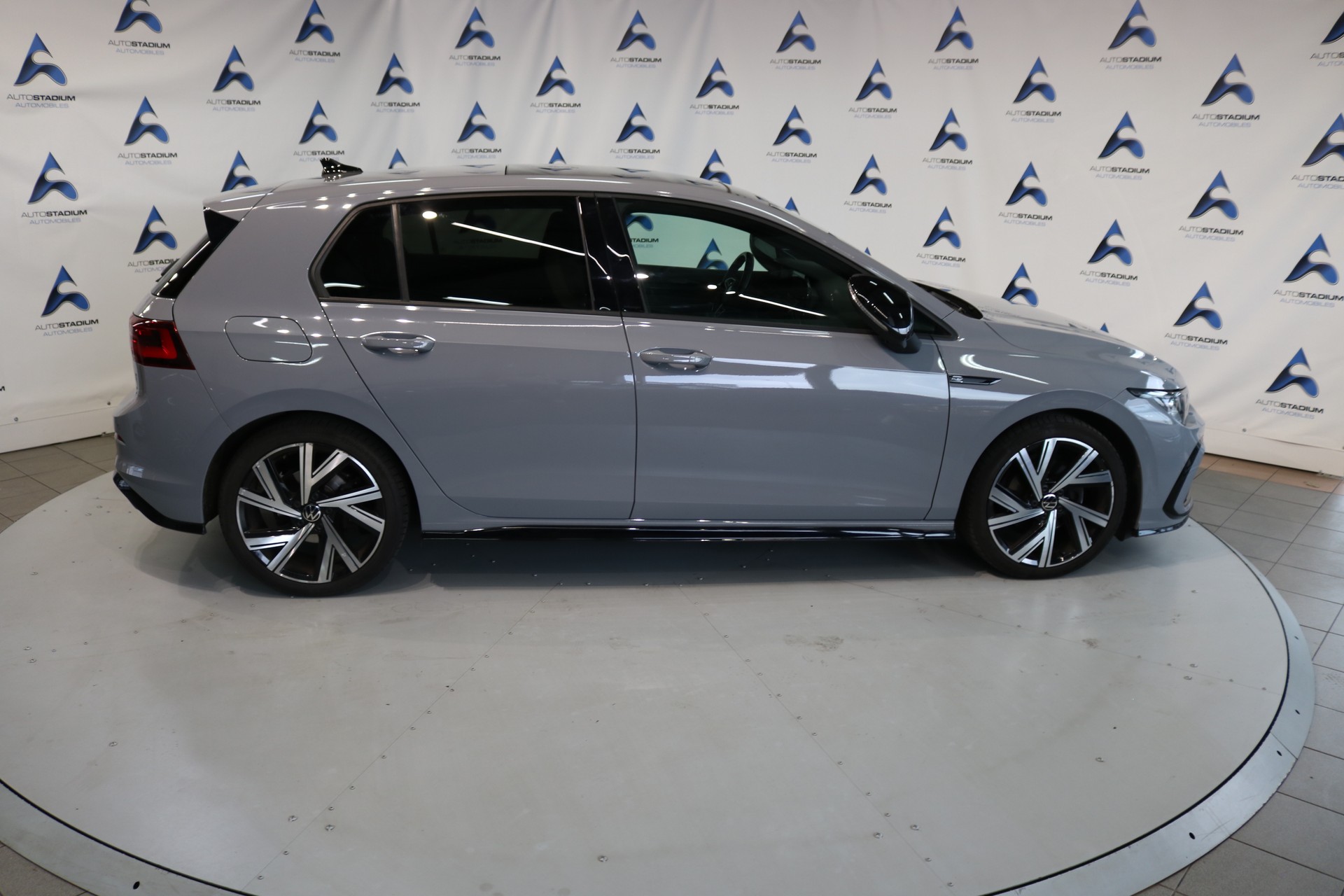 VW Golf 1.5 eTSI mHEV ACT R-Line DSG-image-25