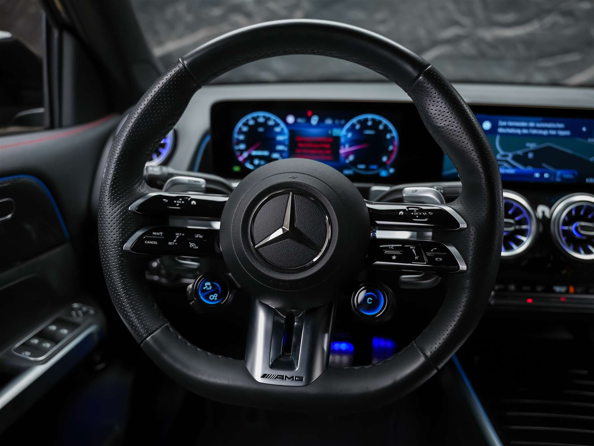 MERCEDES-BENZ GLB 35 AMG 4matic *Abstandsregler*Sitzheizung*Rückfahrkamera*-image-27