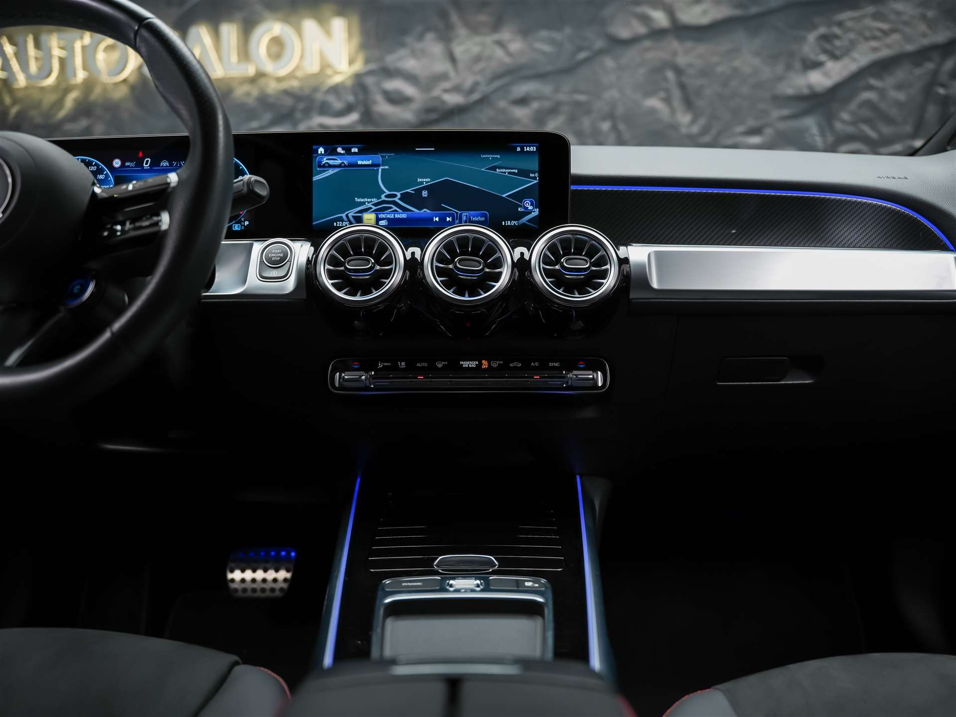 MERCEDES-BENZ GLB 35 AMG 4matic *Abstandsregler*Sitzheizung*Rückfahrkamera*-image-19