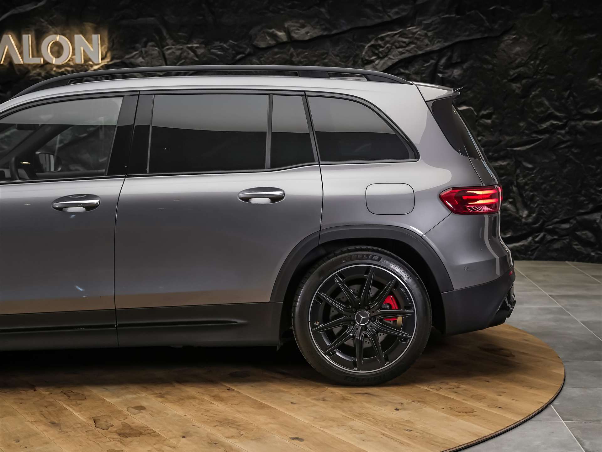 MERCEDES-BENZ GLB 35 AMG 4matic *Abstandsregler*Sitzheizung*Rückfahrkamera*-image-17