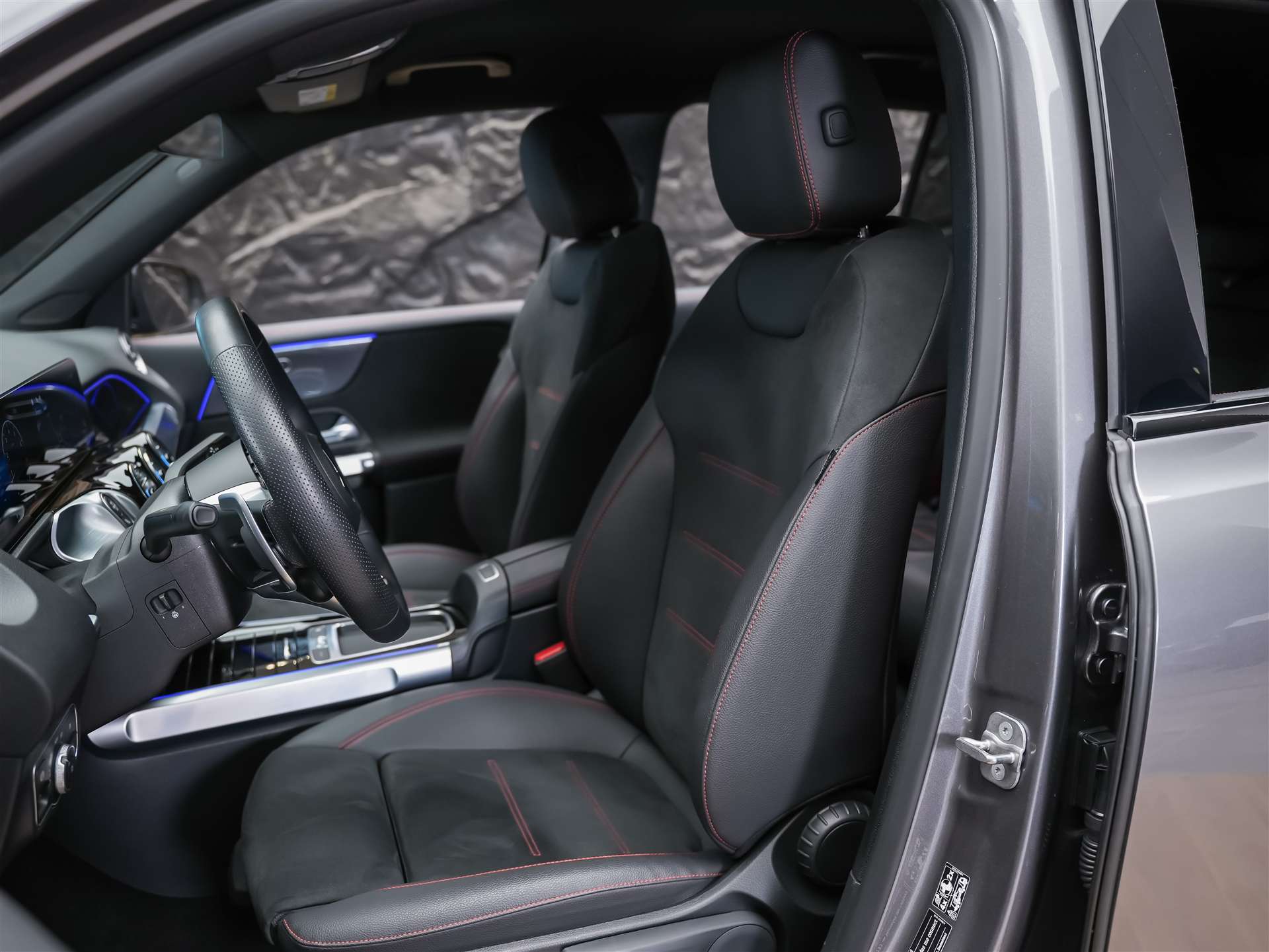 MERCEDES-BENZ GLB 35 AMG 4matic *Abstandsregler*Sitzheizung*Rückfahrkamera*-image-9