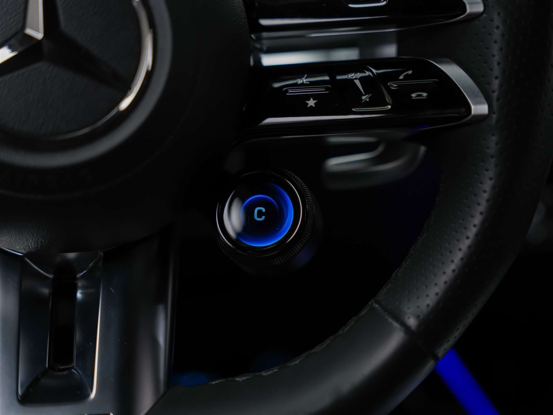 MERCEDES-BENZ GLB 35 AMG 4matic *Abstandsregler*Sitzheizung*Rückfahrkamera*-image-32