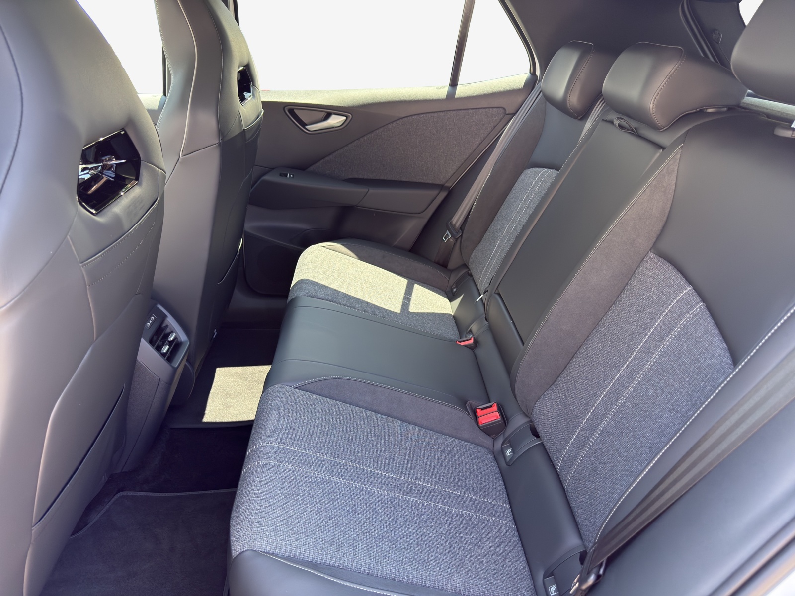 VW ID.3 Neo 58 kWh 190 PS Style-image-11