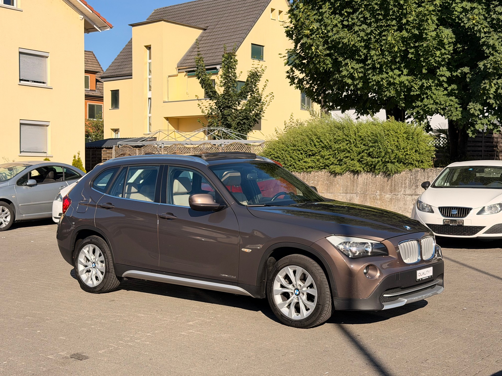BMW X1 xDrive 23d Steptronic-showroom-element-1