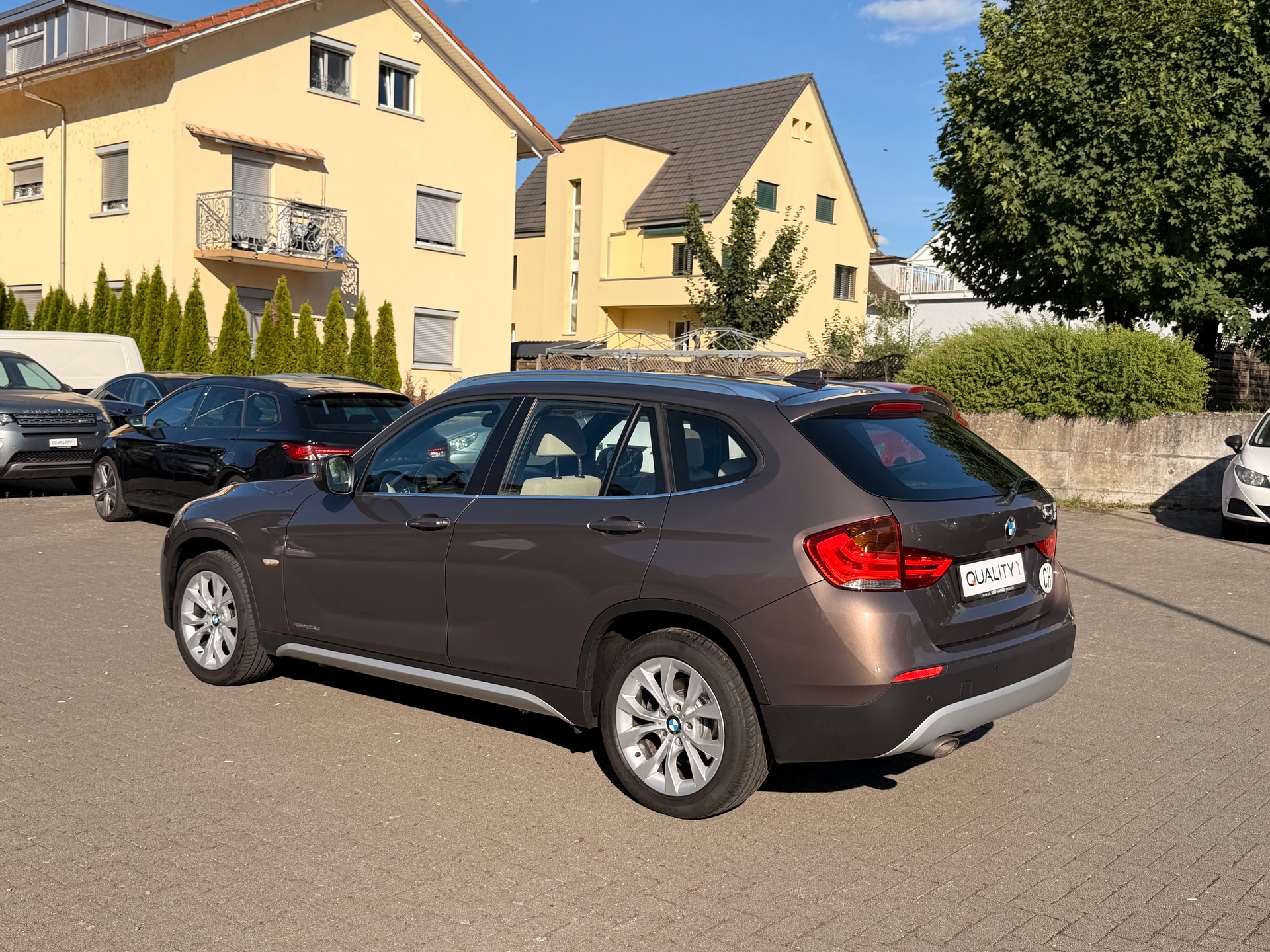 BMW X1 xDrive 23d Steptronic-showroom-element-3