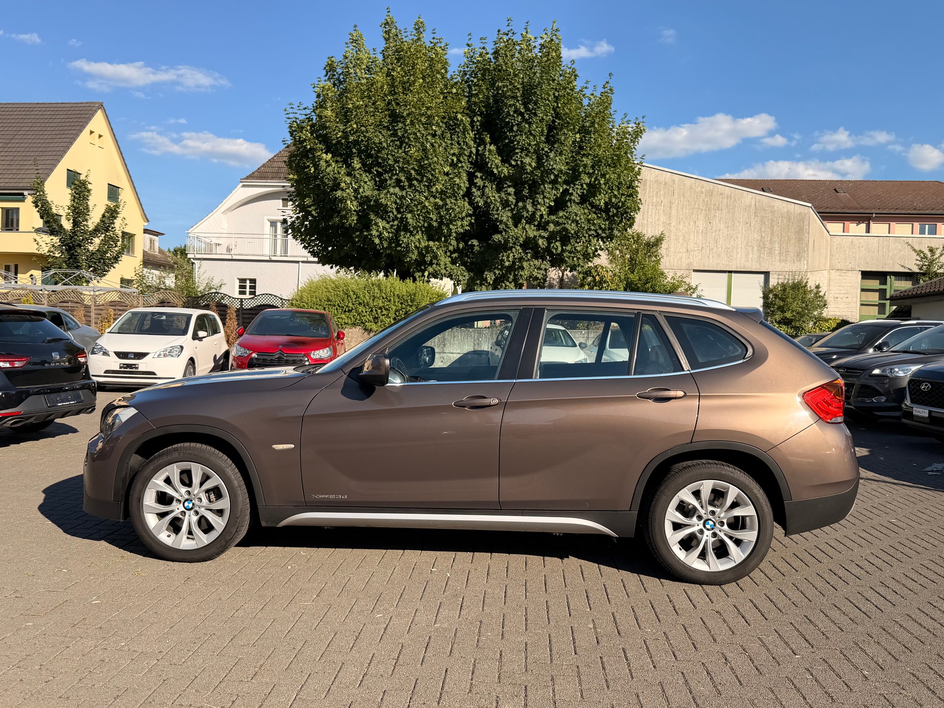 BMW X1 xDrive 23d Steptronic-showroom-element-2