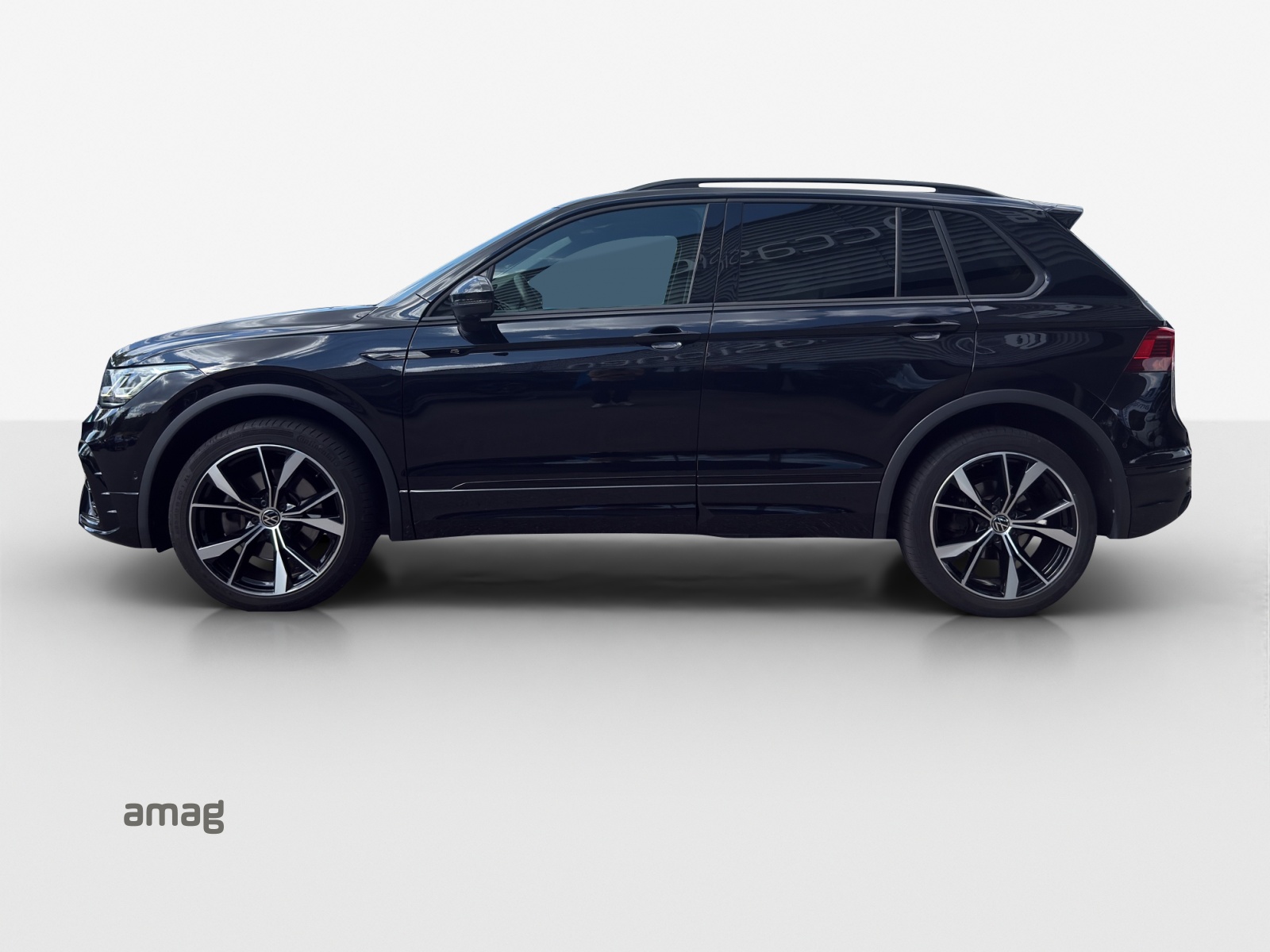 VW Tiguan 2.0TSI R-Line 4Motion DSG-showroom-element-1